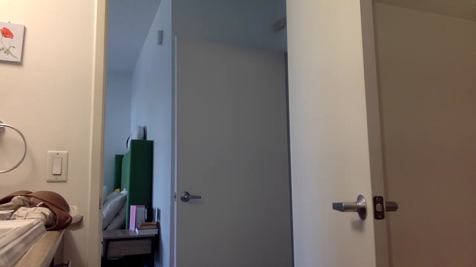 Gallery image thumbnail from Omilk's myfreecams stream on, 02/18/2025, 19:13 image 1 of 20