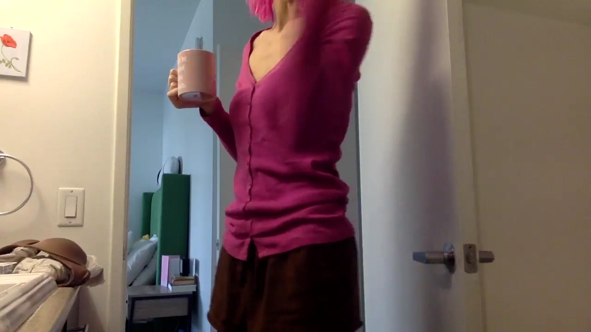 Gallery image thumbnail from Omilk's myfreecams stream on, 02/18/2025, 19:13 image 4 of 20