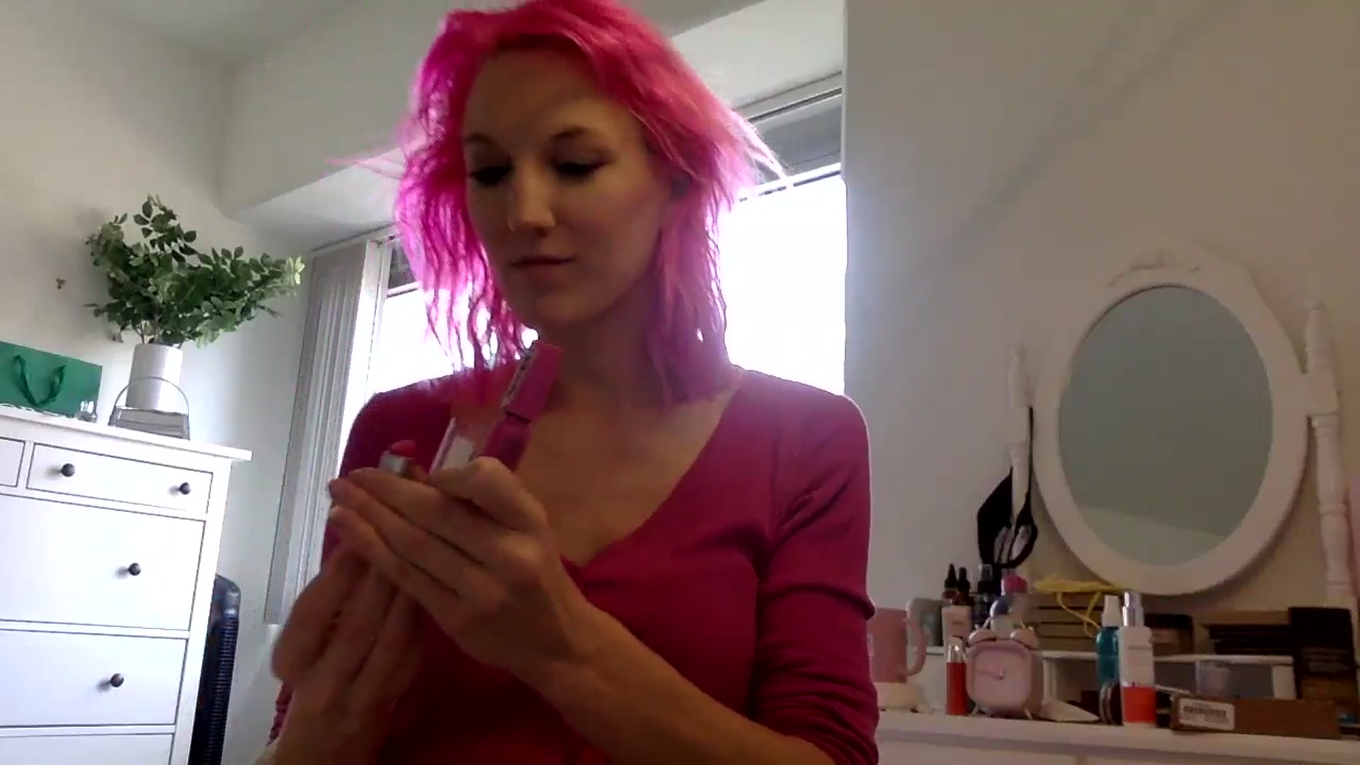 Gallery image thumbnail from Omilk's myfreecams stream on, 02/18/2025, 19:50 image 19 of 20