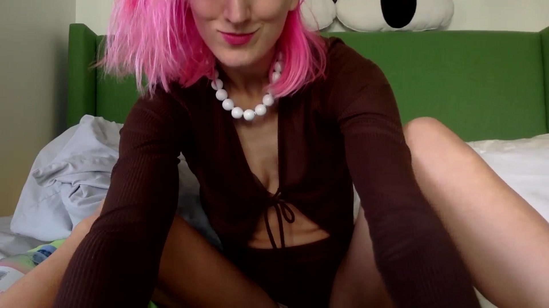 Gallery image thumbnail from Omilk's myfreecams stream on, 02/20/2025, 18:24 image 8 of 20