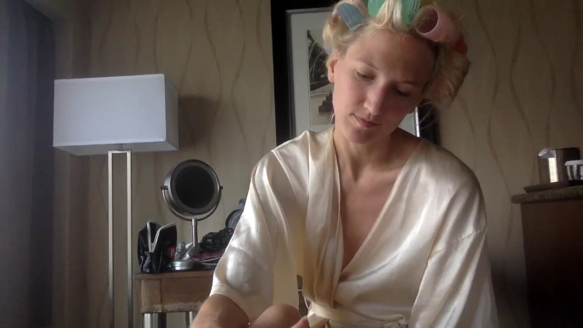 Gallery image thumbnail from Omilk's myfreecams stream on, 09/28/2025, 01:06 image 15 of 20