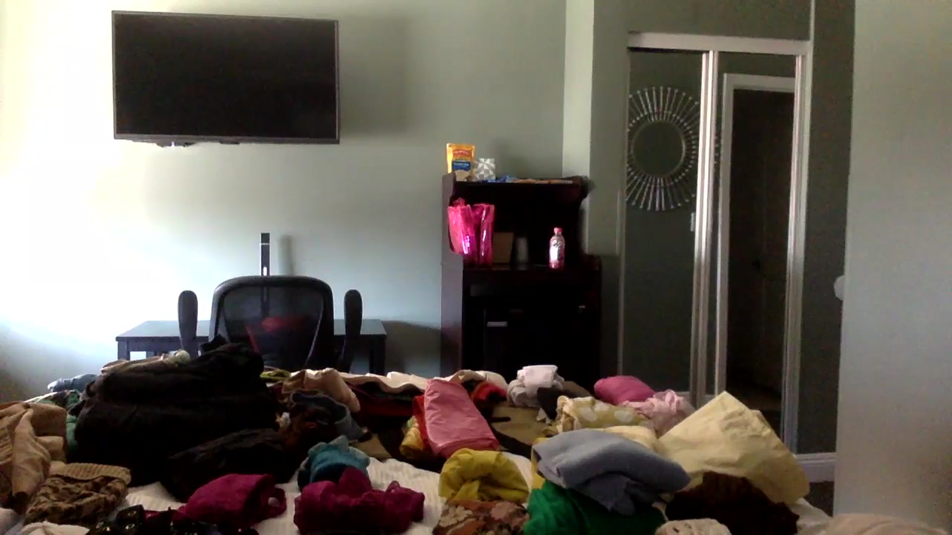 Gallery image thumbnail from Omilk's myfreecams stream on, 11/02/2025, 17:47 image 2 of 20