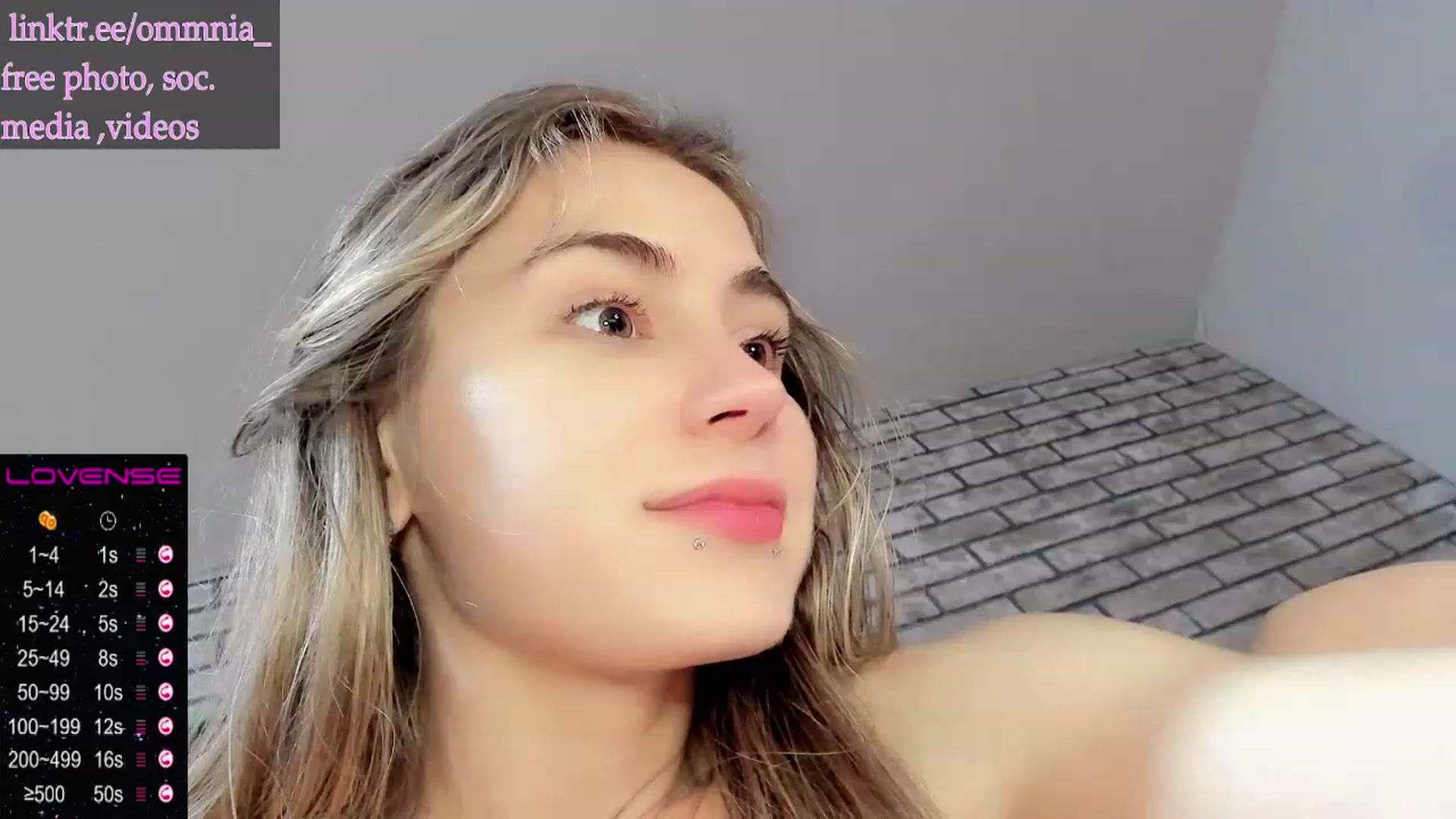 Gallery image thumbnail from Omniaa's myfreecams stream on, 07/24/2023, 01:17 image 16 of 20