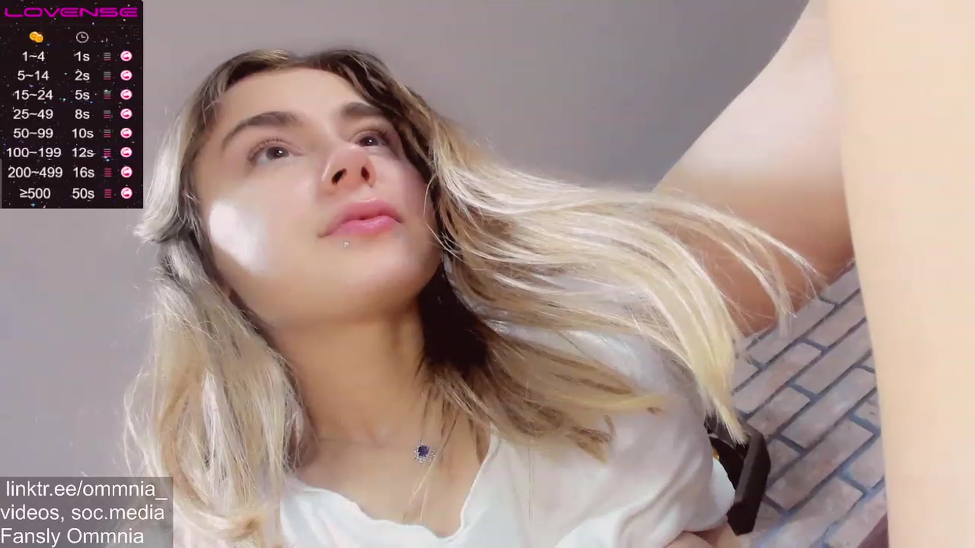 Gallery image thumbnail from Omniaa's myfreecams stream on, 02/18/2024, 20:43 image 17 of 20