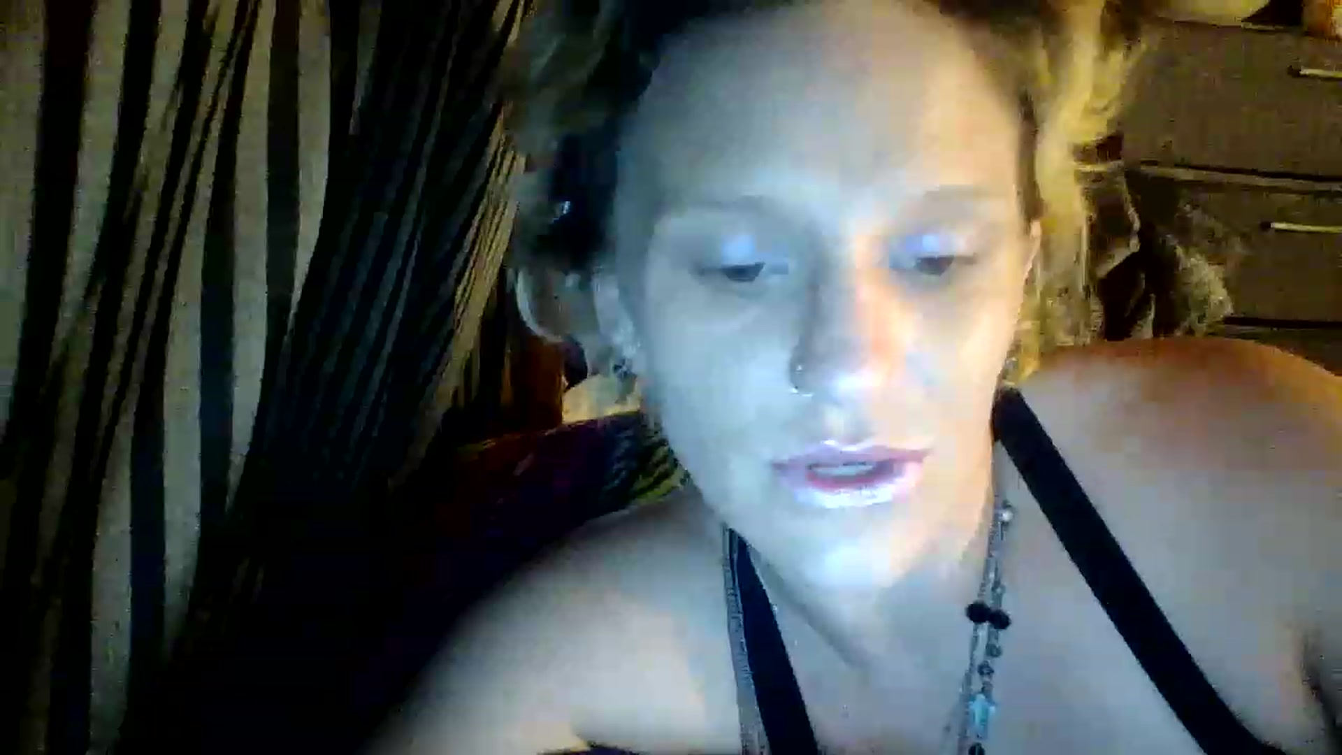 Gallery image thumbnail from OneAKind's myfreecams stream on, 06/19/2023, 11:47 image 7 of 20