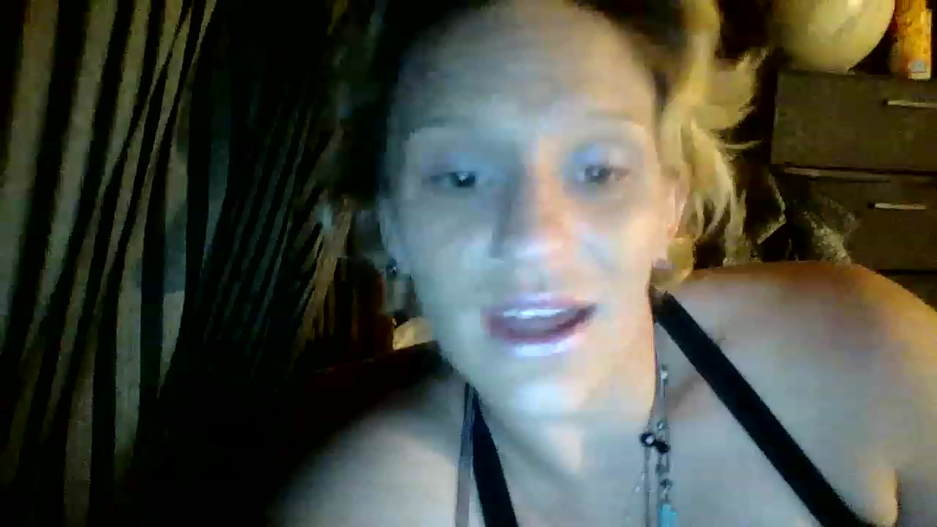 Gallery image thumbnail from OneAKind's myfreecams stream on, 06/19/2023, 11:47 image 14 of 20