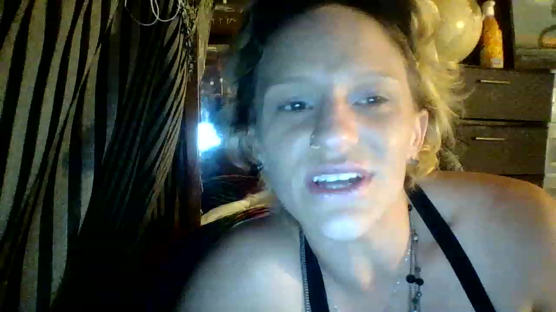 Gallery image thumbnail from OneAKind's myfreecams stream on, 06/19/2023, 11:47 image 20 of 20
