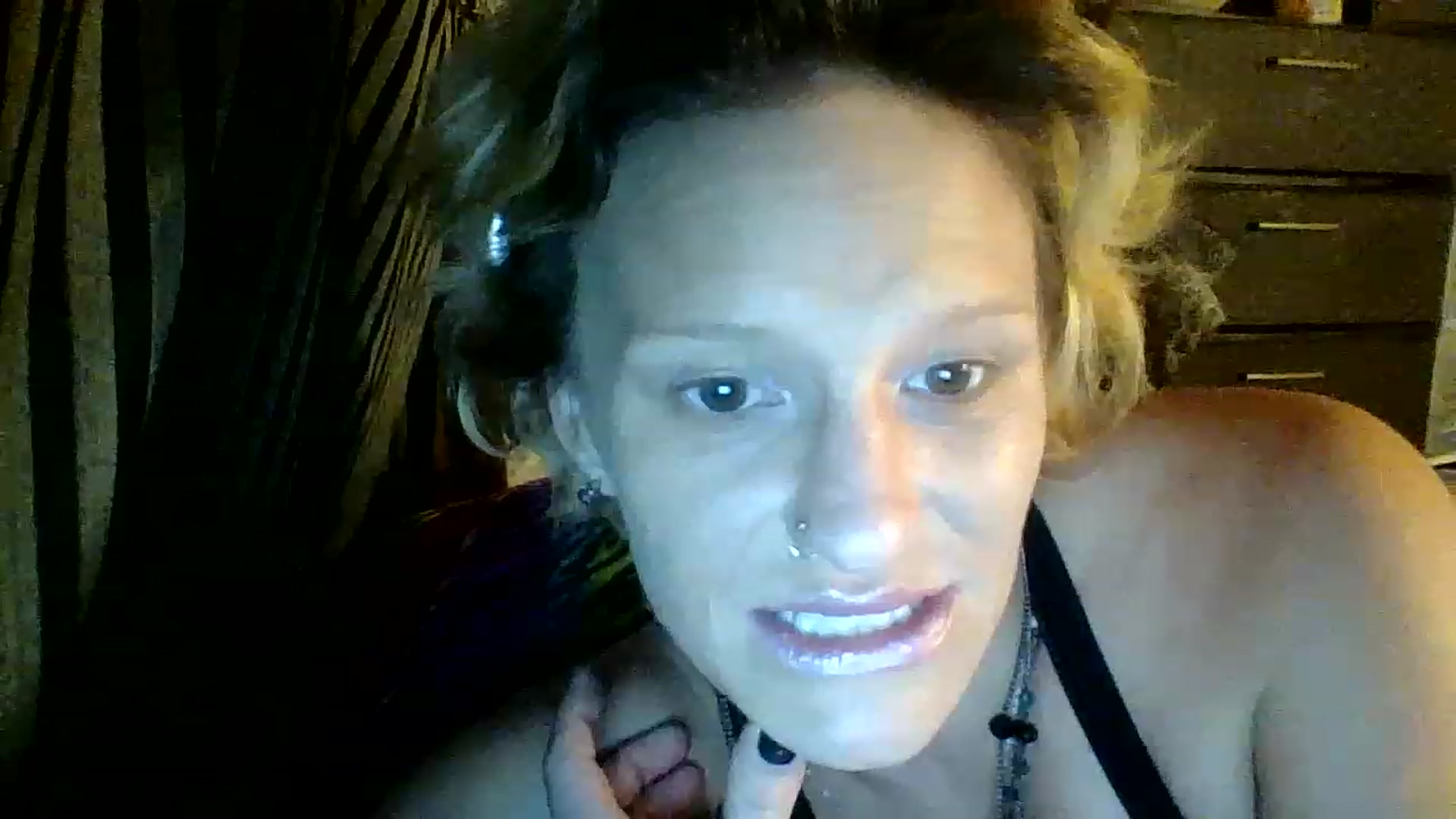 Gallery image thumbnail from OneAKind's myfreecams stream on, 06/19/2023, 11:47 image 6 of 20