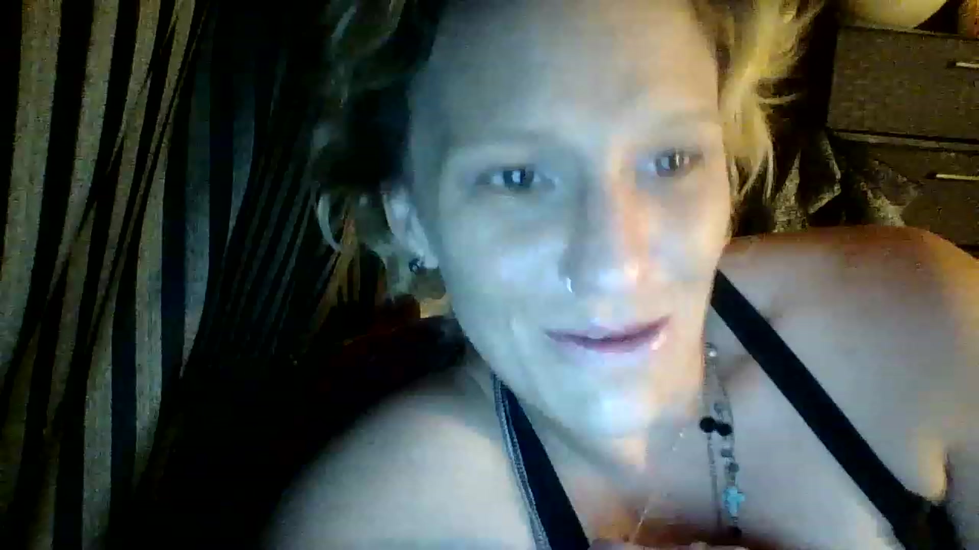 Gallery image thumbnail from OneAKind's myfreecams stream on, 06/19/2023, 11:47 image 15 of 20