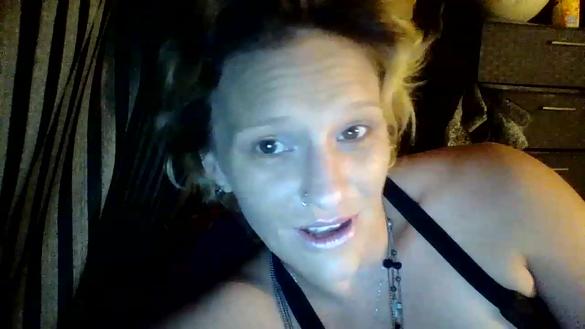 Gallery image thumbnail from OneAKind's myfreecams stream on, 06/19/2023, 11:47 image 19 of 20