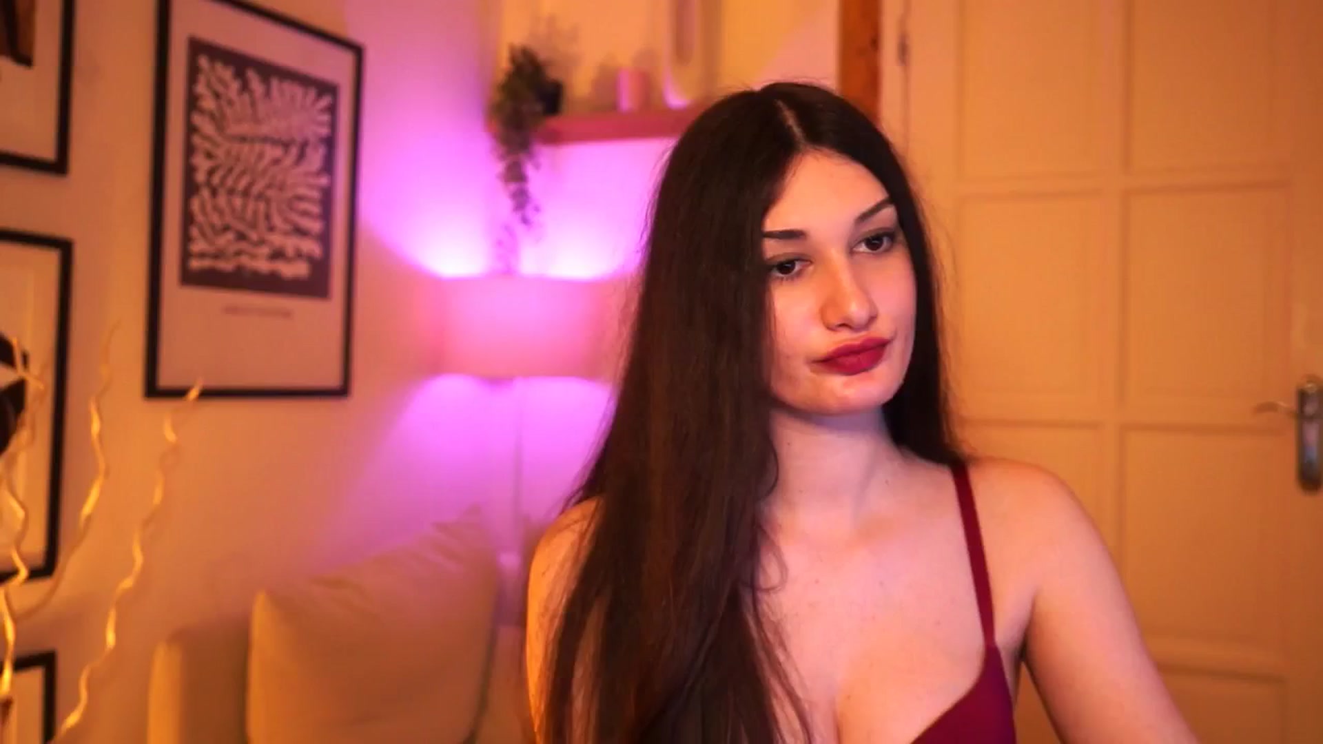 Gallery image thumbnail from OneCuteeAngel's myfreecams stream on, 04/02/2025, 12:39 image 7 of 20