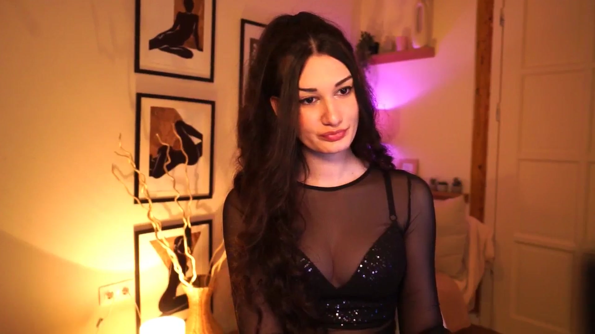 Gallery image thumbnail from OneCuteeAngel's myfreecams stream on, 04/06/2025, 10:27 image 11 of 20