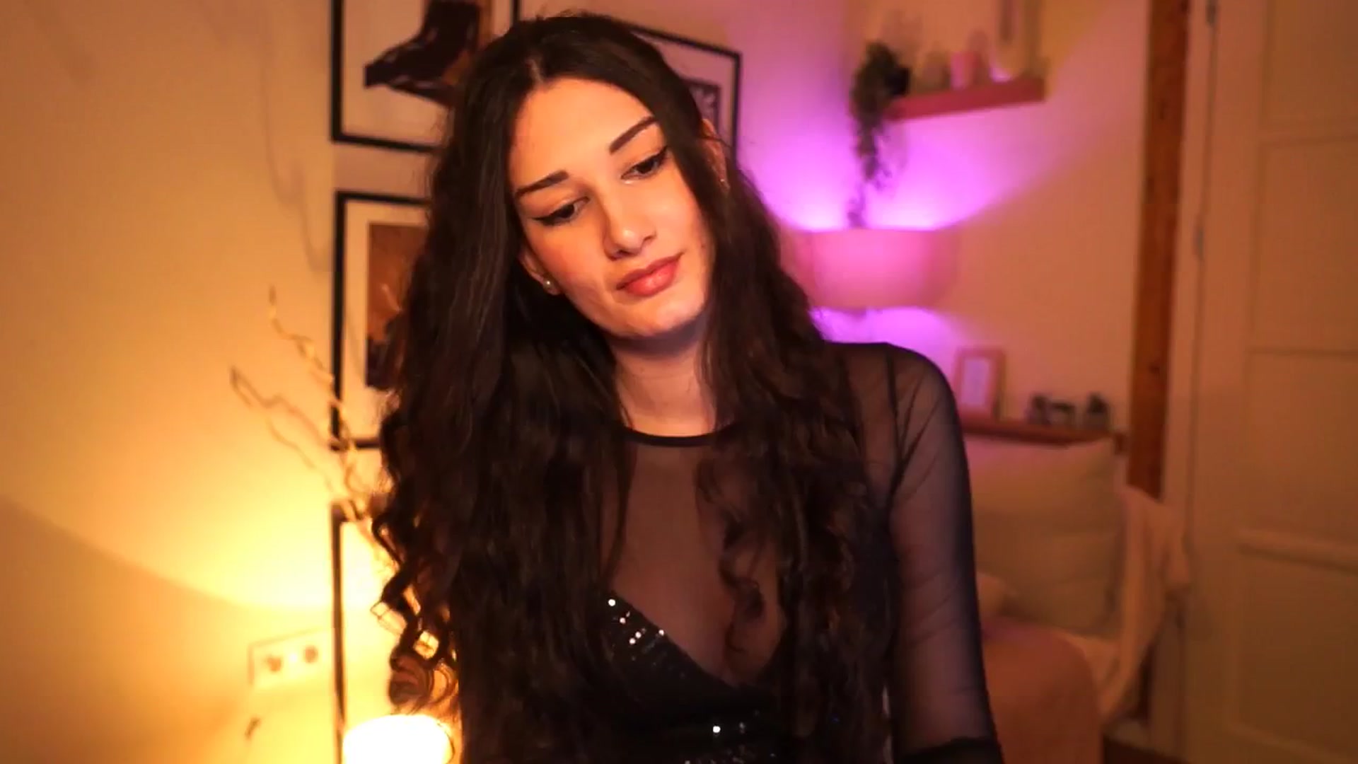 Gallery image thumbnail from OneCuteeAngel's myfreecams stream on, 04/06/2025, 12:07 image 11 of 20