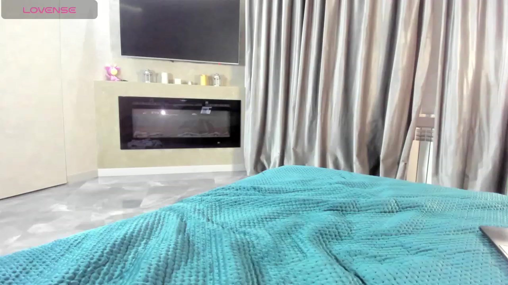 Gallery image thumbnail from OneKate's myfreecams stream on, 03/12/2024, 18:08 image 12 of 20