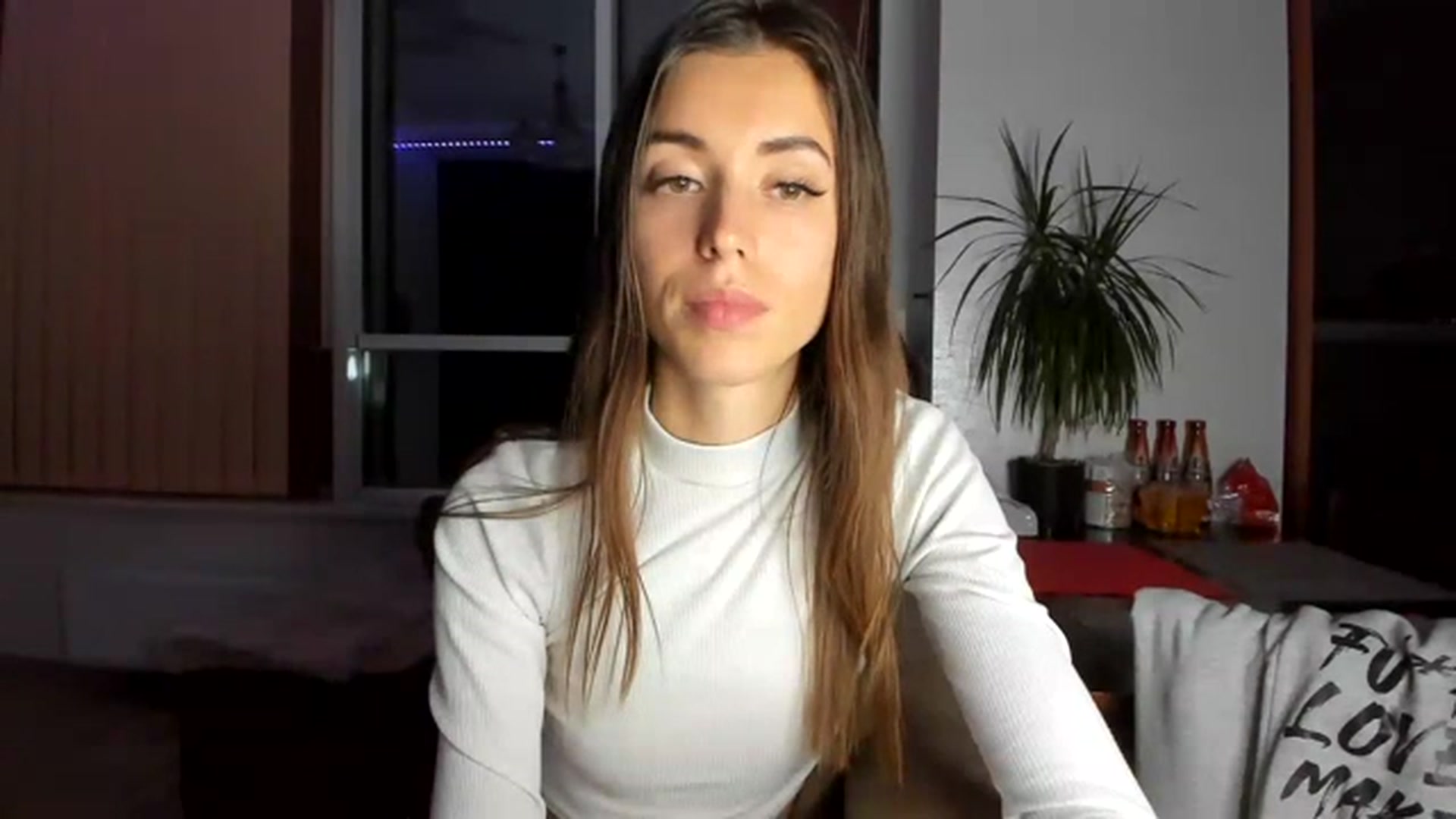 Gallery image thumbnail from Onekiss1's myfreecams stream on, 11/15/2022, 20:09 image 10 of 20