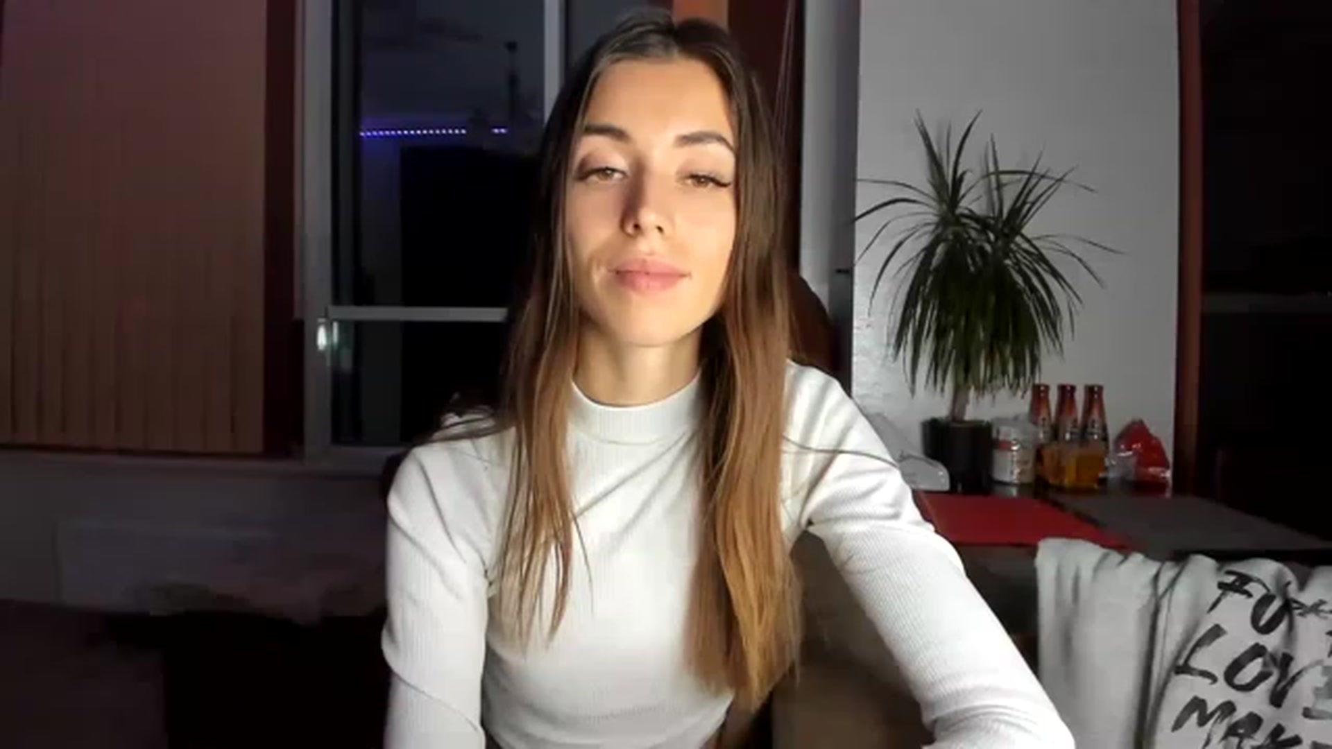 Gallery image thumbnail from Onekiss1's myfreecams stream on, 11/15/2022, 20:09 image 18 of 20