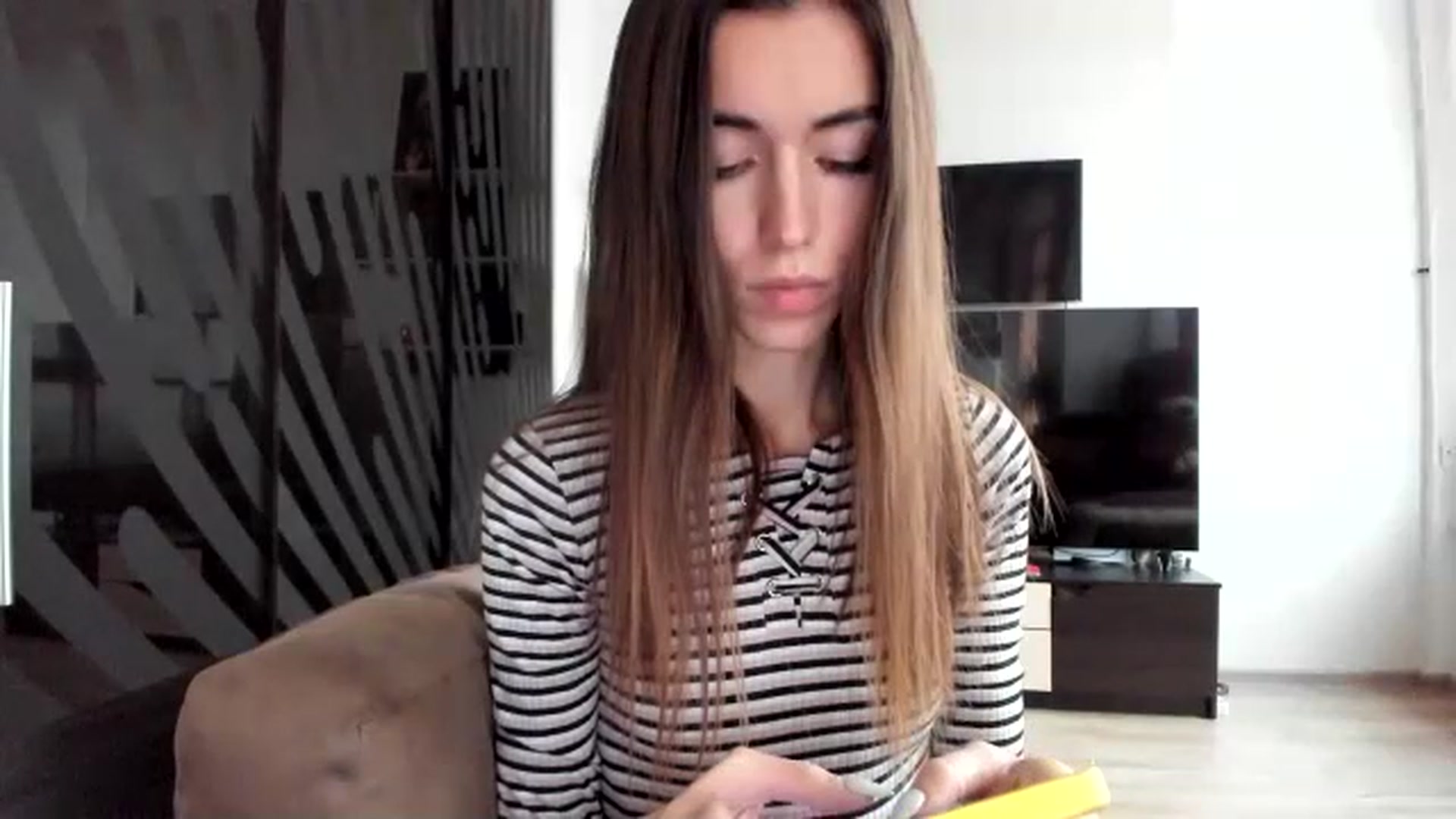 Gallery image thumbnail from Onekiss1's myfreecams stream on, 11/28/2022, 12:01 image 10 of 20