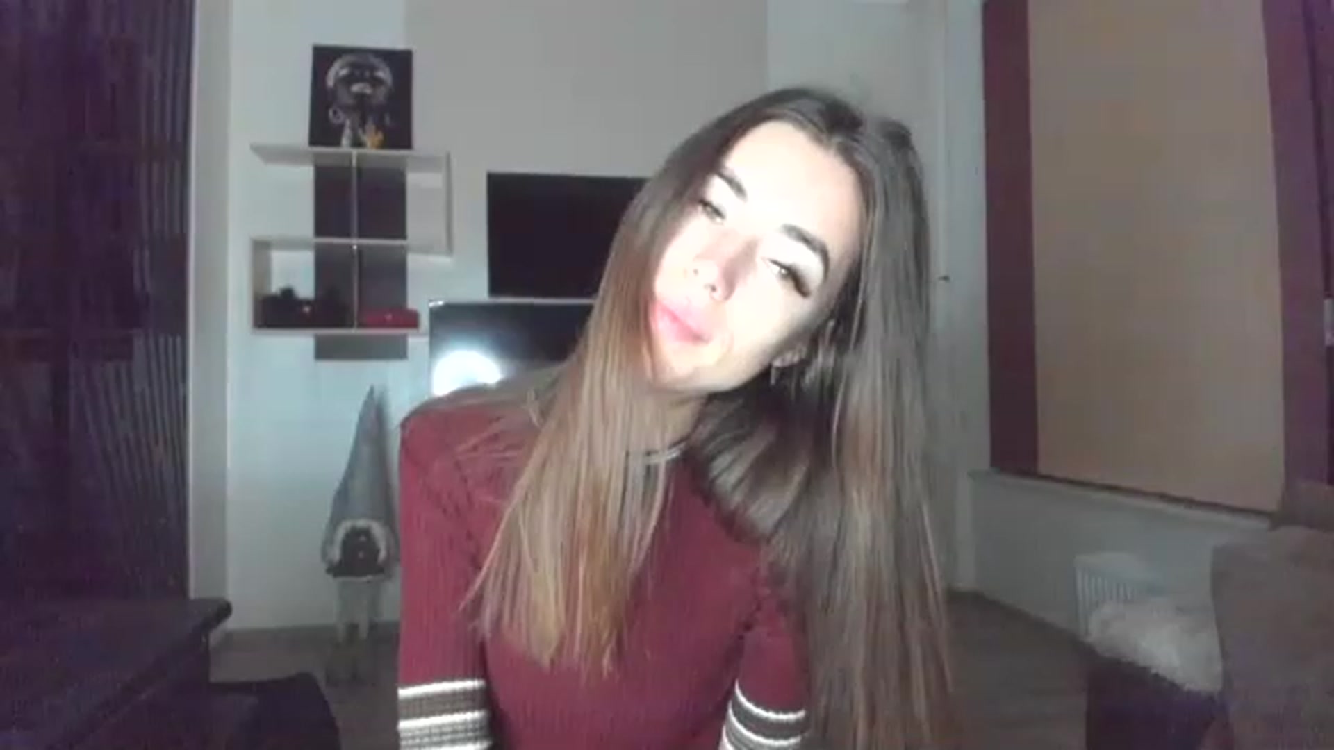 Gallery image thumbnail from Onekiss1's myfreecams stream on, 12/05/2022, 05:42 image 1 of 20