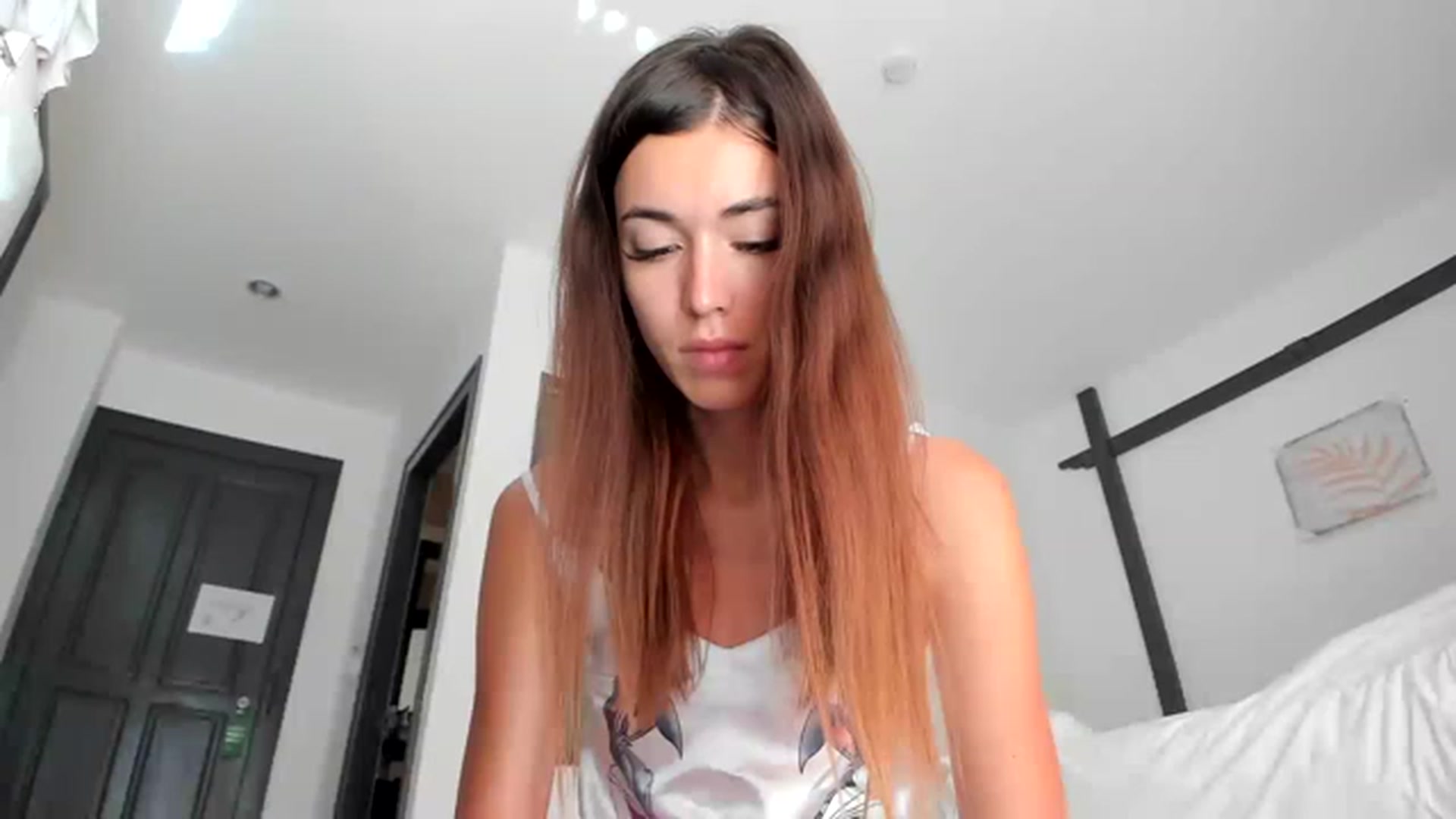 Gallery image thumbnail from Onekiss1's myfreecams stream on, 12/25/2022, 04:04 image 5 of 20