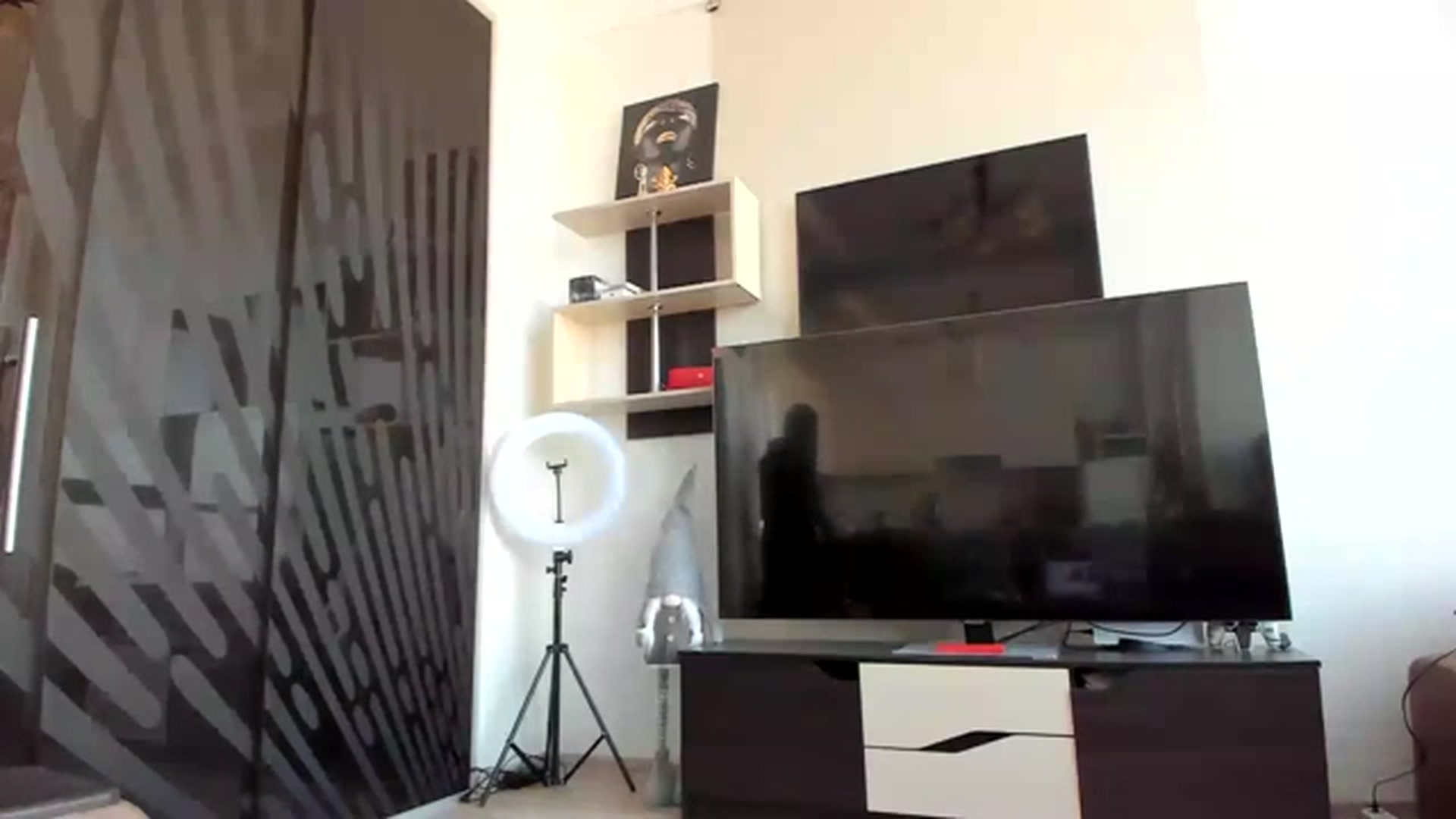 Gallery image thumbnail from Onekiss1's myfreecams stream on, 01/19/2023, 13:09 image 19 of 20