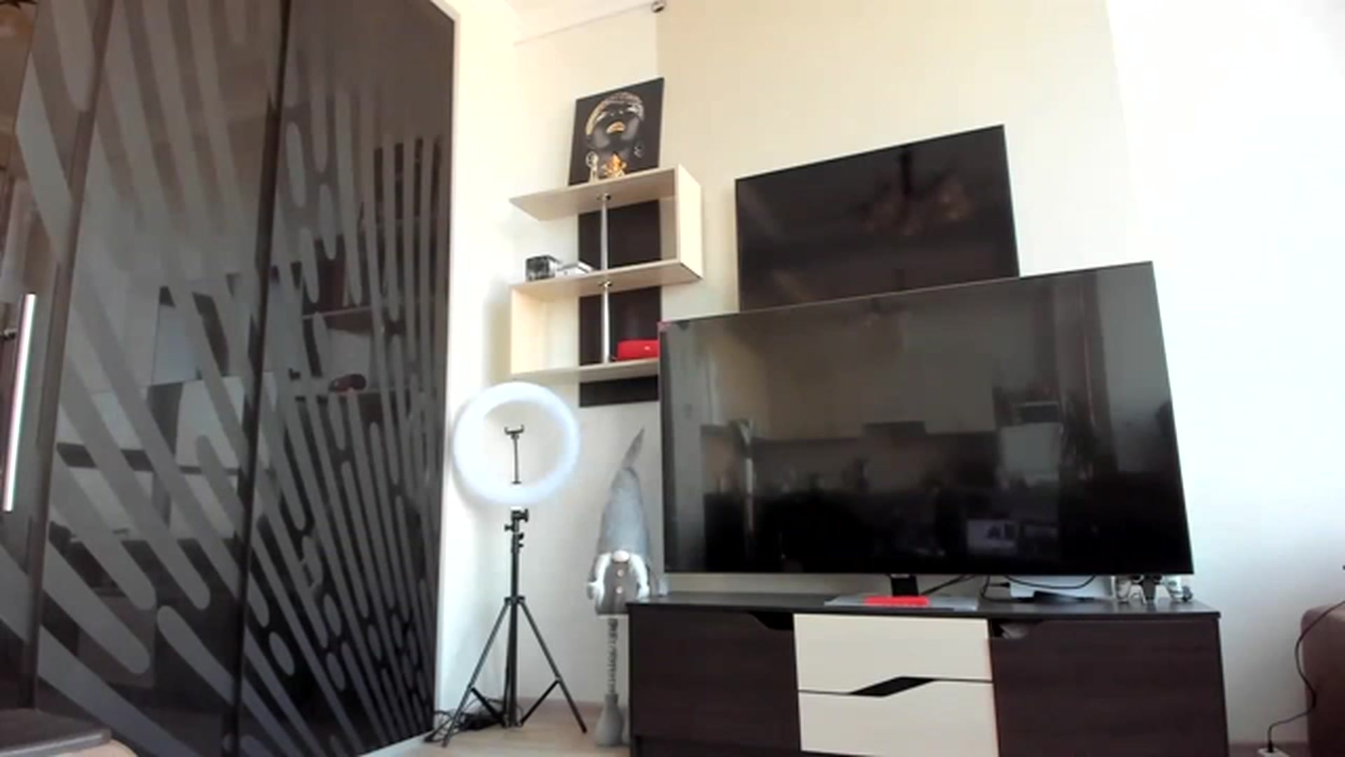 Gallery image thumbnail from Onekiss1's myfreecams stream on, 01/19/2023, 13:09 image 20 of 20