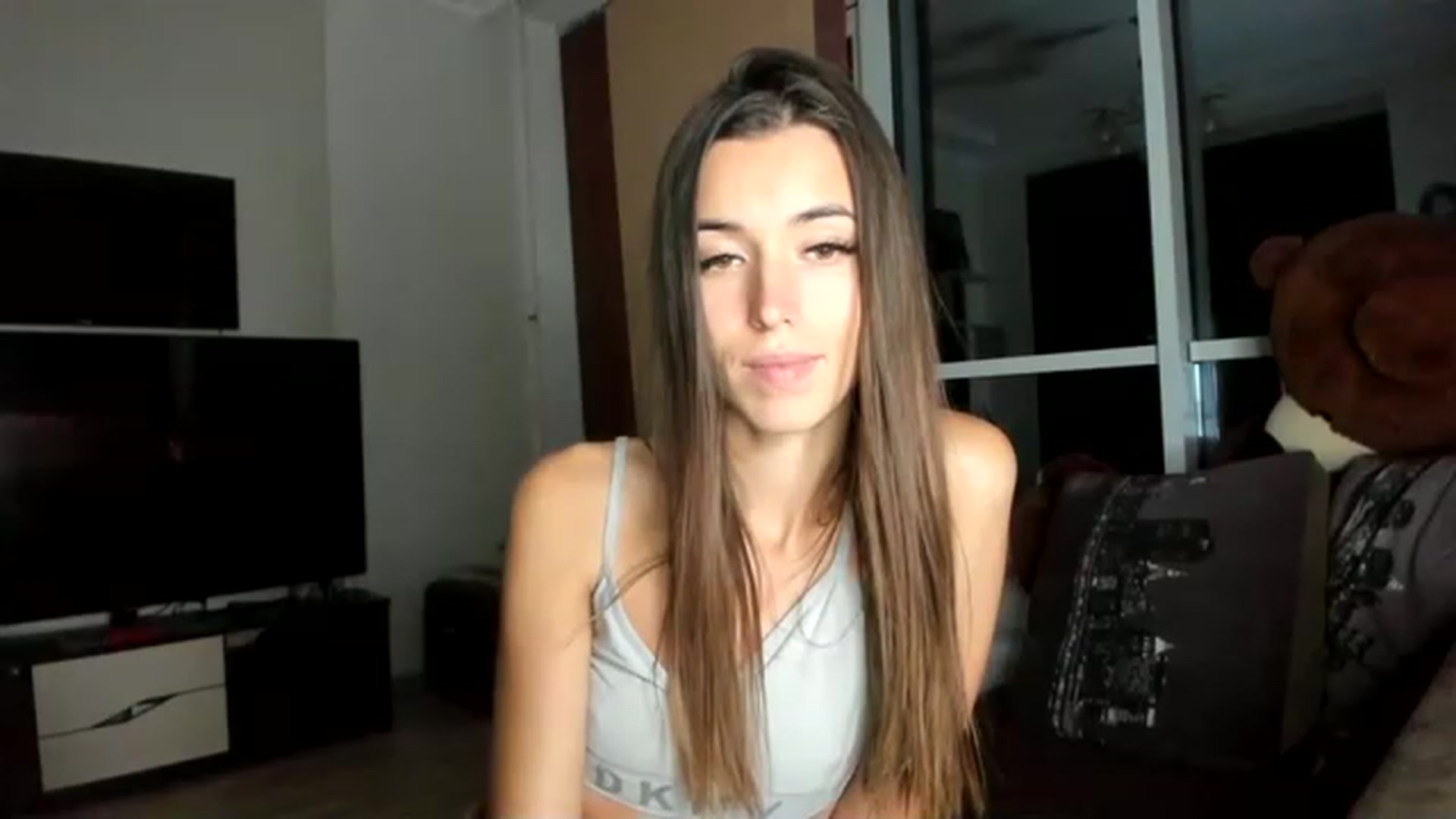 Gallery image thumbnail from Onekiss1's myfreecams stream on, 02/06/2023, 19:42 image 5 of 20