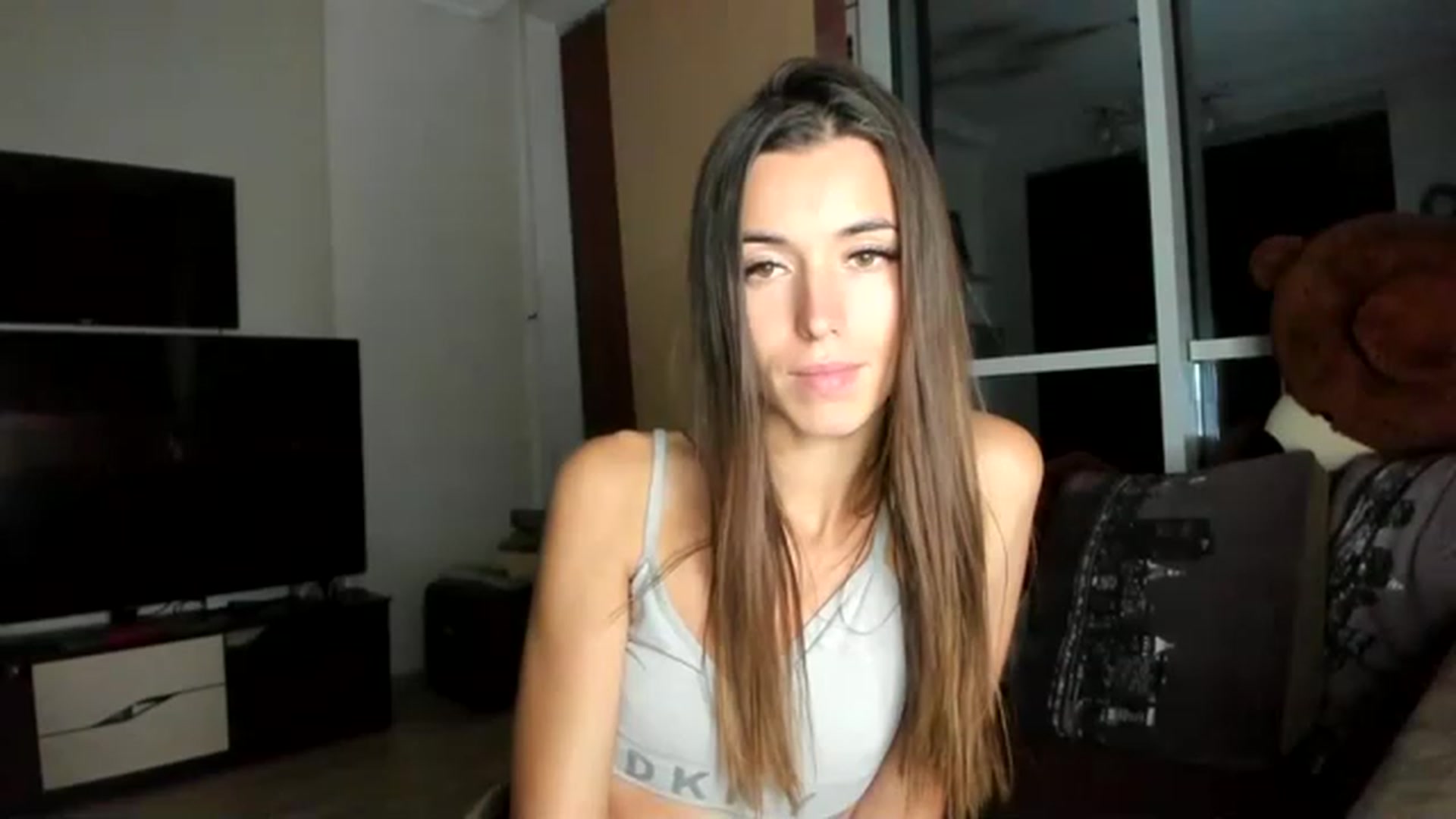 Gallery image thumbnail from Onekiss1's myfreecams stream on, 02/06/2023, 19:42 image 4 of 20