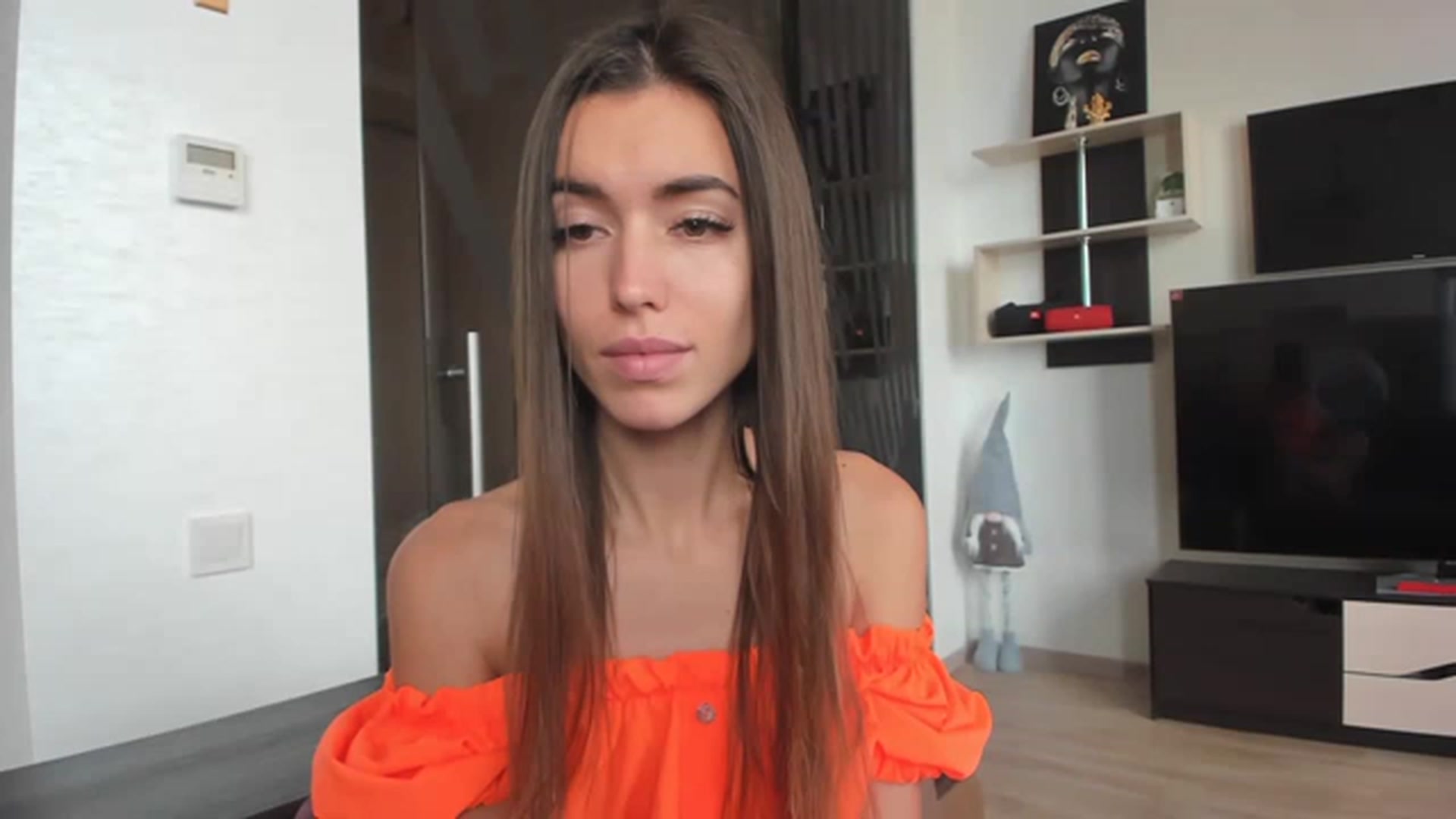 Gallery image thumbnail from Onekiss1's myfreecams stream on, 02/12/2023, 08:33 image 4 of 20