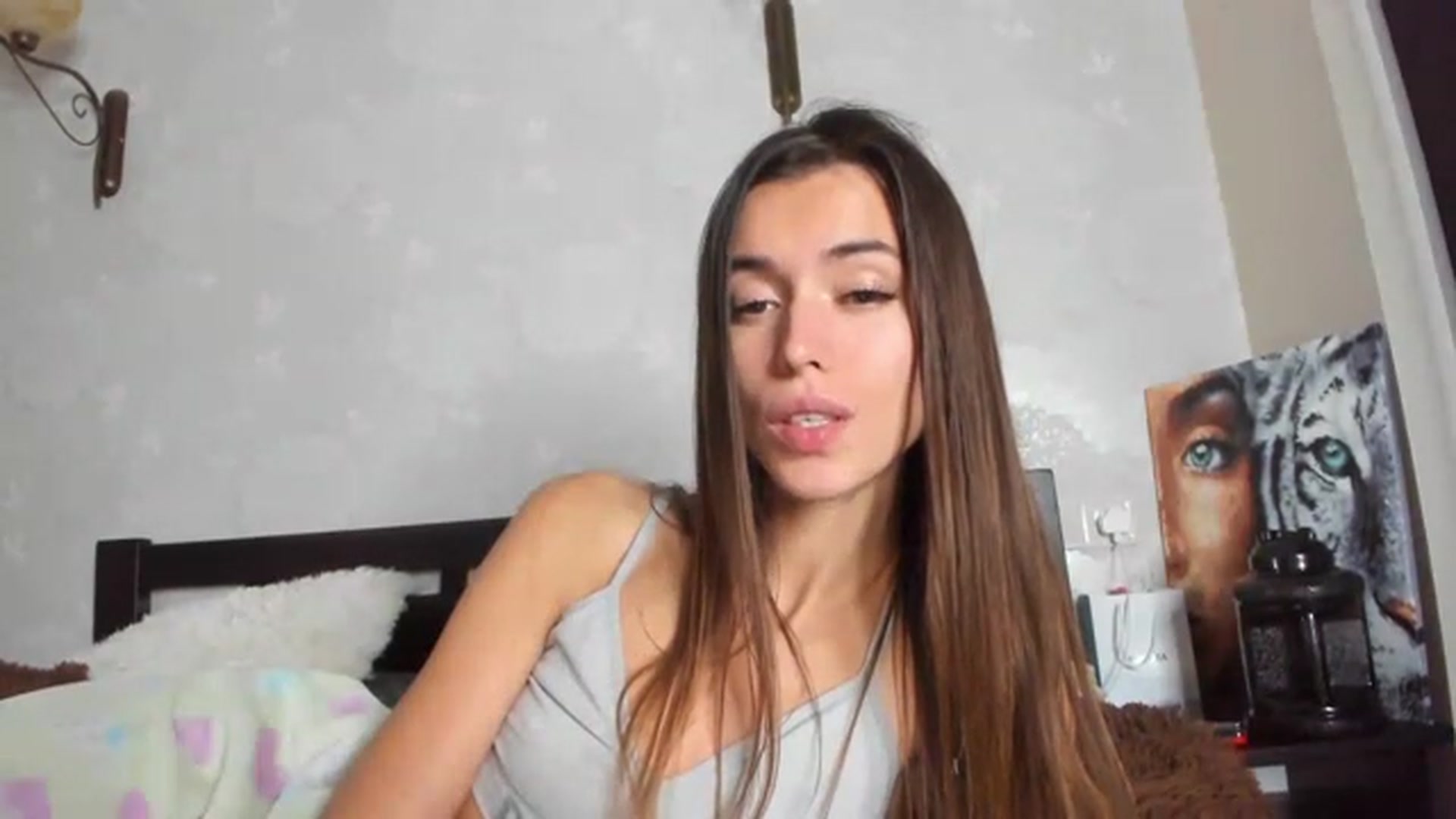 Gallery image thumbnail from Onekiss1's myfreecams stream on, 02/12/2023, 18:09 image 8 of 20
