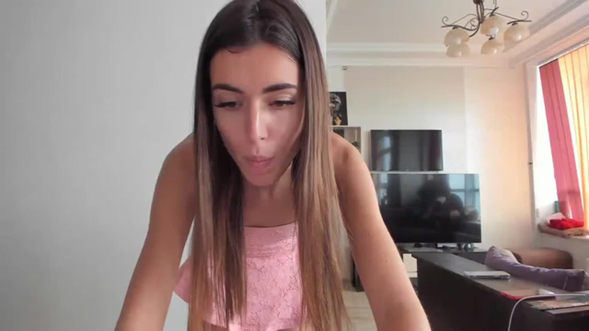 Gallery image thumbnail from Onekiss1's myfreecams stream on, 02/14/2023, 10:39 image 12 of 20