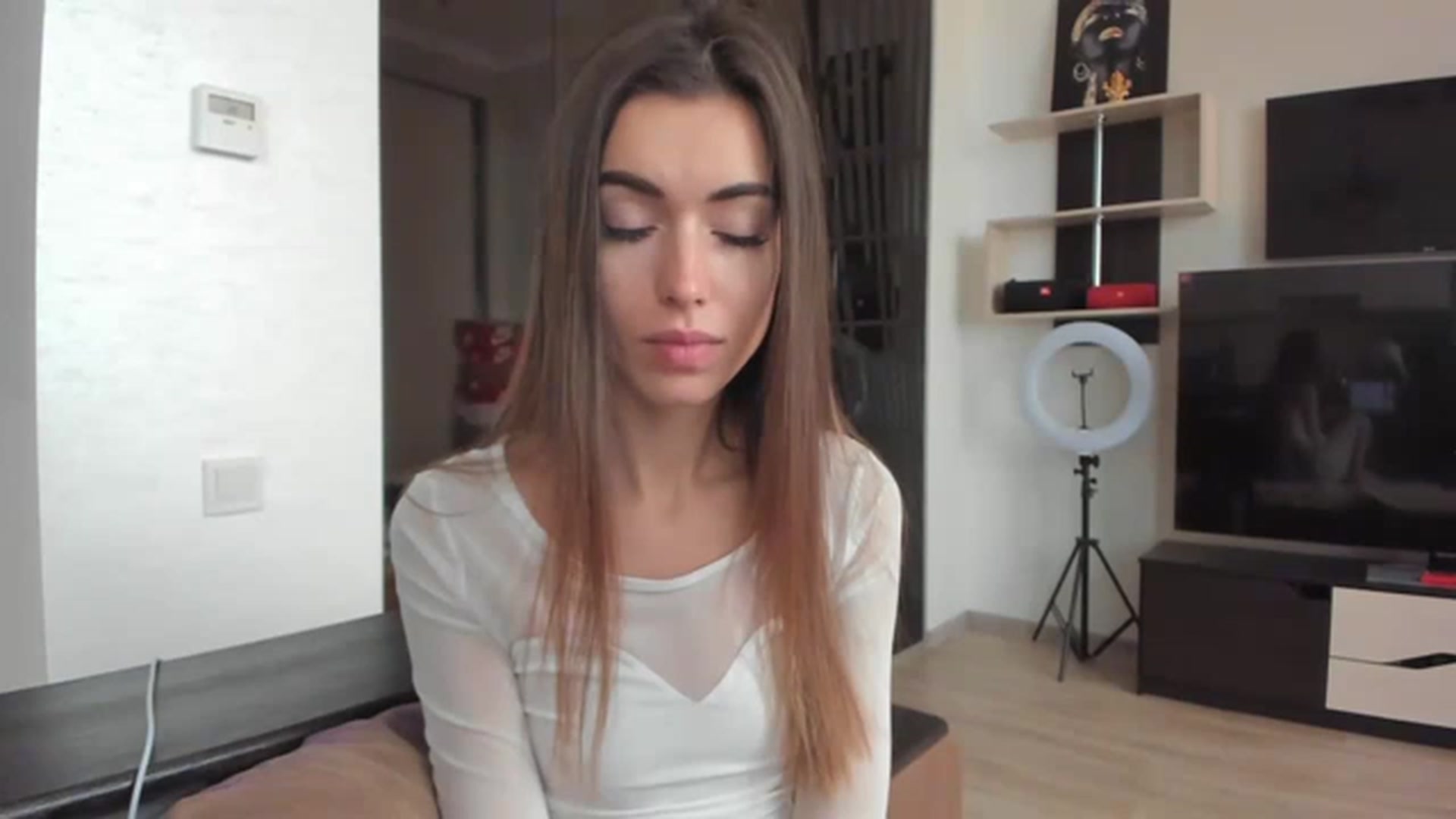 Gallery image thumbnail from Onekiss1's myfreecams stream on, 02/18/2023, 06:48 image 4 of 20