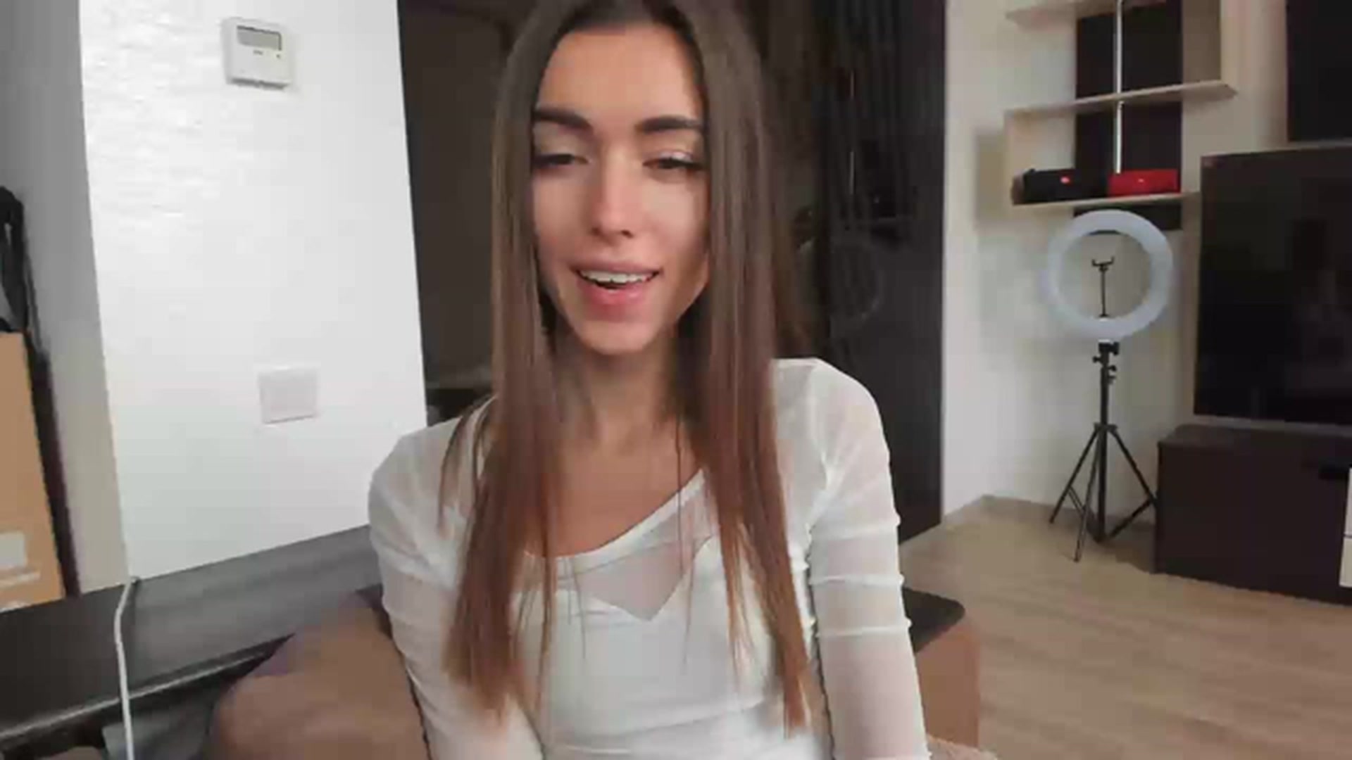 Gallery image thumbnail from Onekiss1's myfreecams stream on, 02/18/2023, 07:34 image 10 of 20