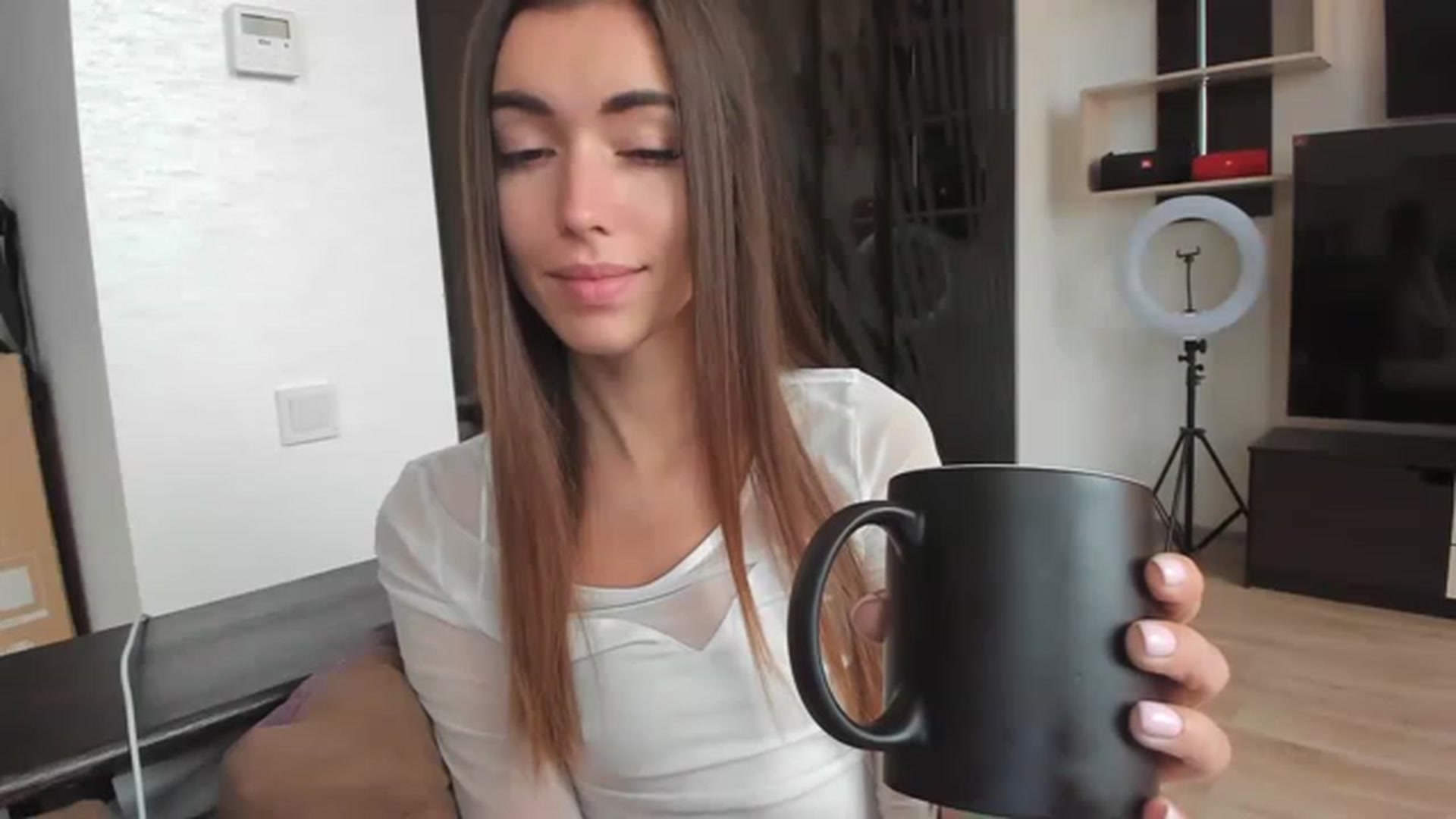 Gallery image thumbnail from Onekiss1's myfreecams stream on, 02/18/2023, 07:34 image 8 of 20