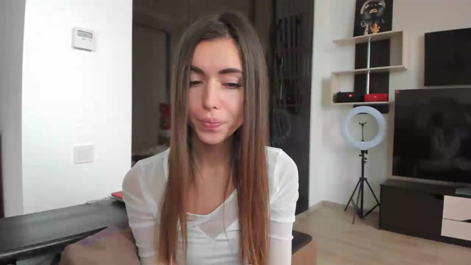 Gallery image thumbnail from Onekiss1's myfreecams stream on, 02/18/2023, 10:30 image 4 of 20