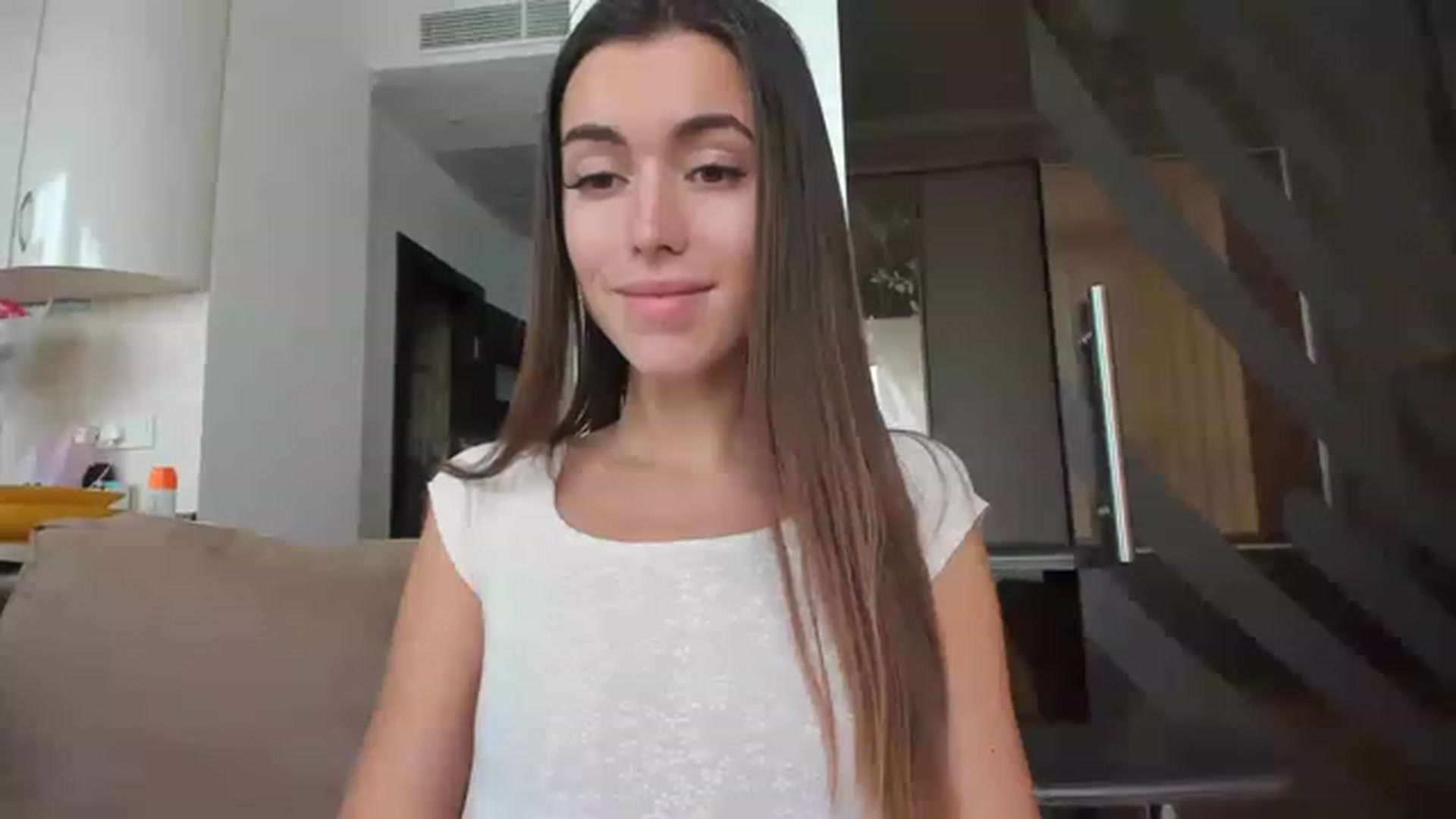 Gallery image thumbnail from Onekiss1's myfreecams stream on, 02/19/2023, 08:56 image 4 of 20