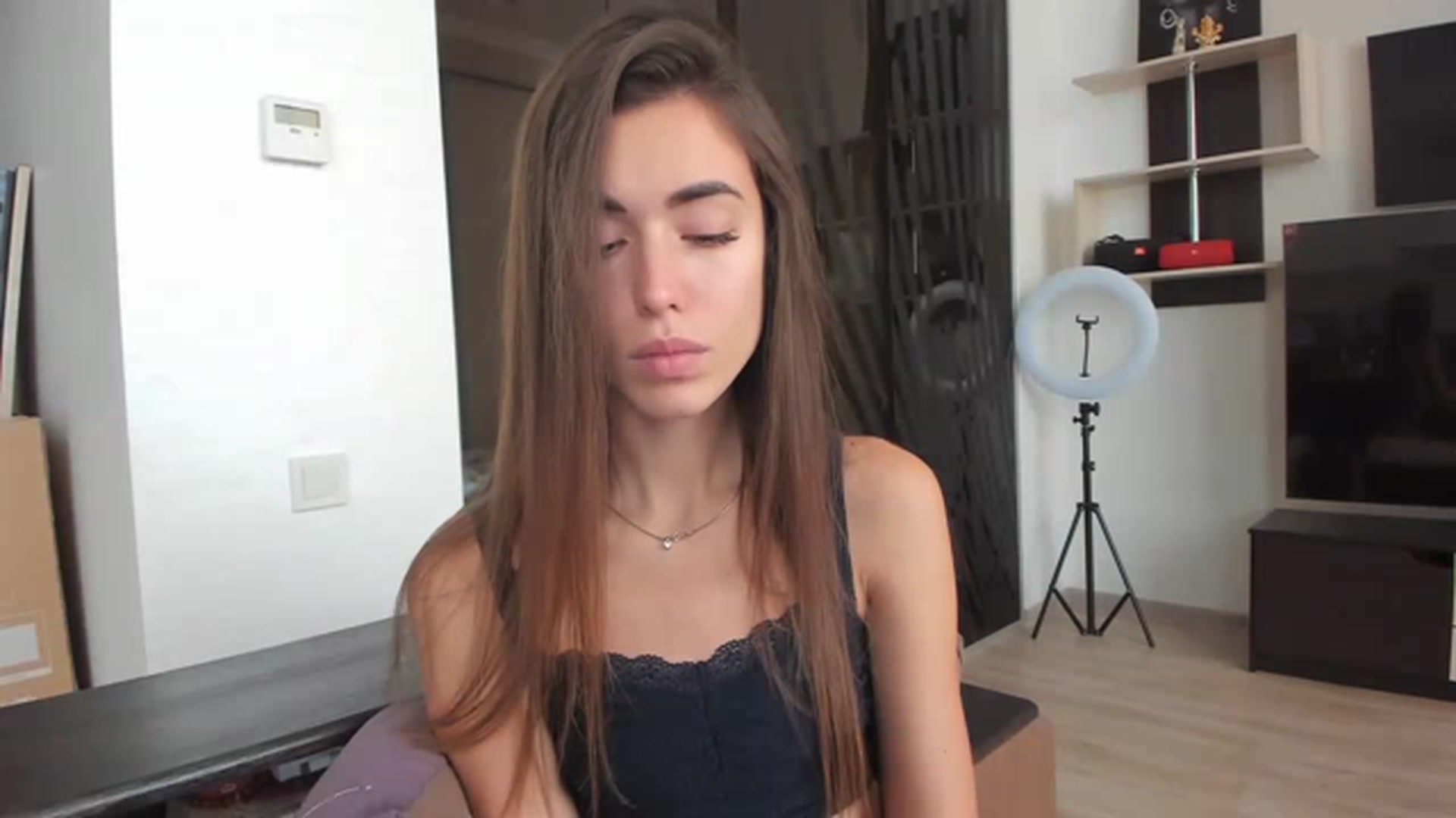Gallery image thumbnail from Onekiss1's myfreecams stream on, 02/27/2023, 07:41 image 13 of 20
