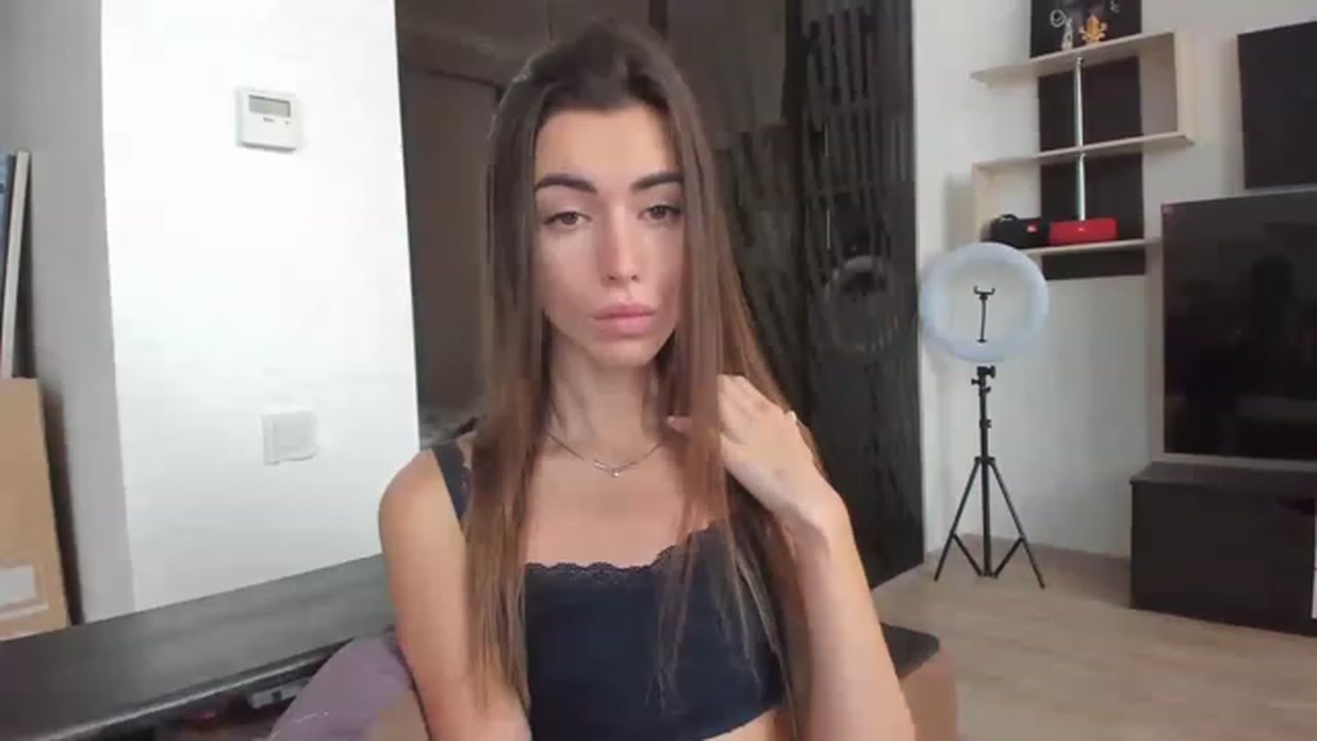 Gallery image thumbnail from Onekiss1's myfreecams stream on, 02/27/2023, 07:41 image 5 of 20