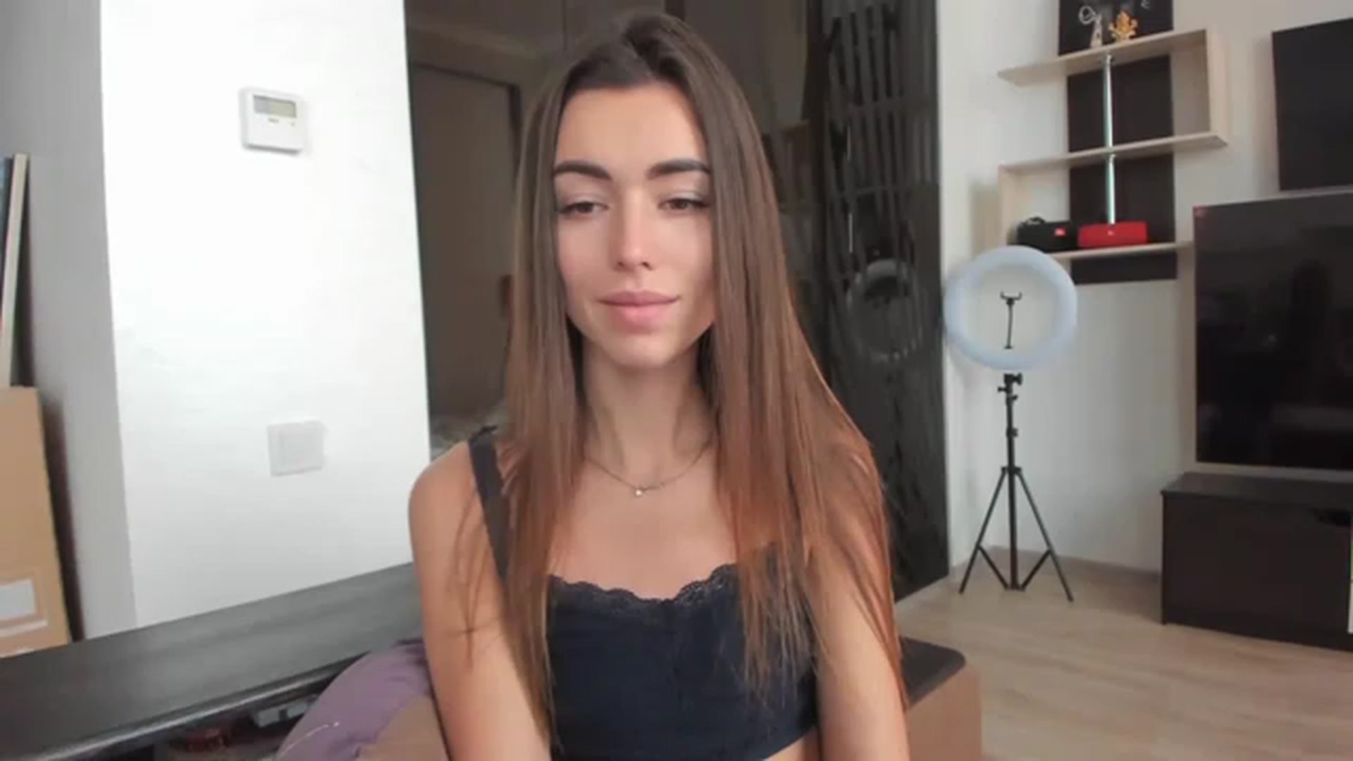 Gallery image thumbnail from Onekiss1's myfreecams stream on, 02/27/2023, 07:41 image 10 of 20