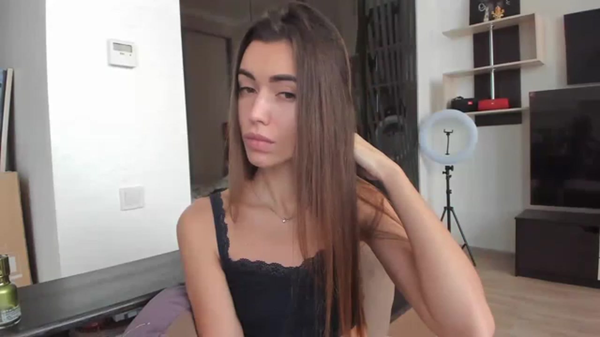Gallery image thumbnail from Onekiss1's myfreecams stream on, 02/27/2023, 07:41 image 3 of 20