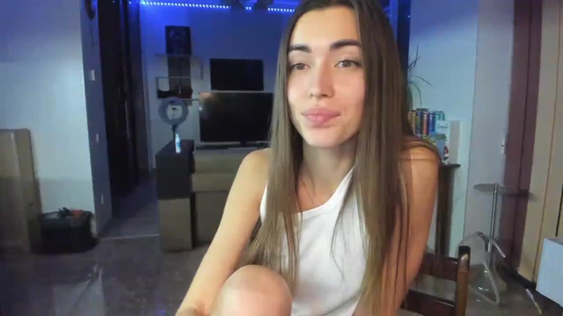 Gallery image thumbnail from Onekiss1's myfreecams stream on, 03/02/2023, 20:07 image 14 of 20