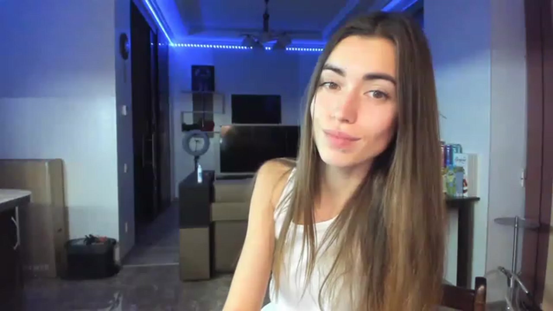 Gallery image thumbnail from Onekiss1's myfreecams stream on, 03/02/2023, 20:07 image 5 of 20