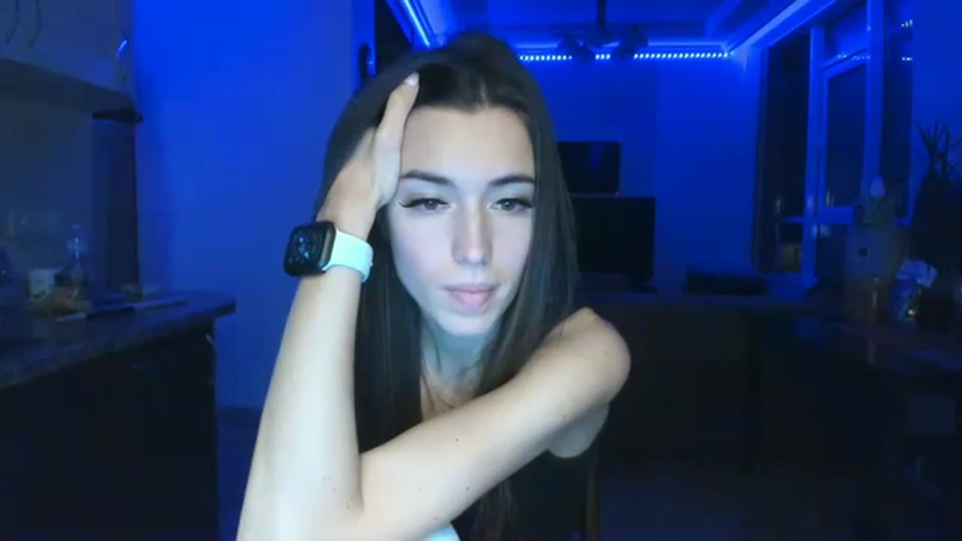 Gallery image thumbnail from Onekiss1's myfreecams stream on, 03/14/2023, 18:32 image 6 of 20