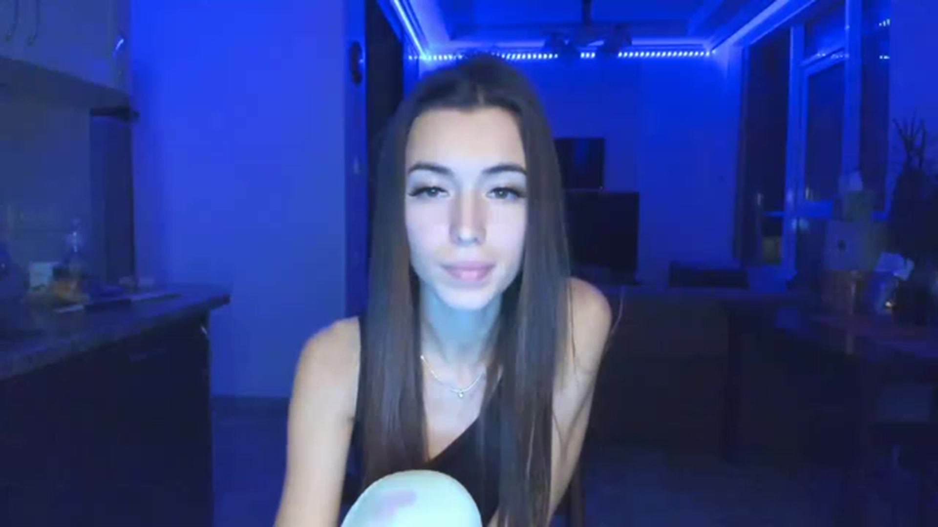 Gallery image thumbnail from Onekiss1's myfreecams stream on, 03/14/2023, 18:32 image 14 of 20