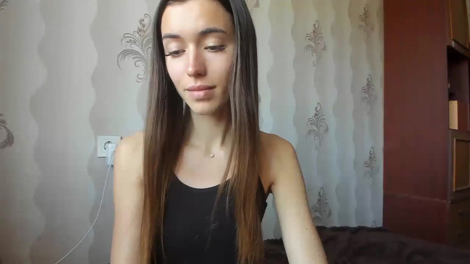 Gallery image thumbnail from Onekiss1's myfreecams stream on, 04/25/2023, 07:53 image 3 of 20