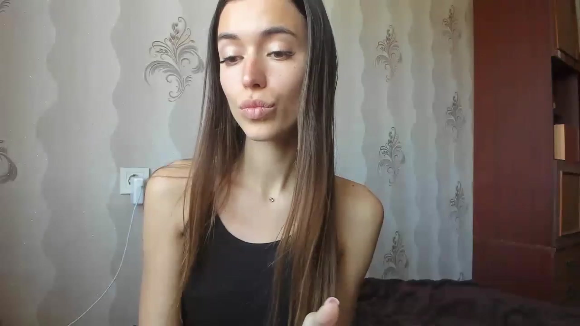 Gallery image thumbnail from Onekiss1's myfreecams stream on, 04/25/2023, 07:53 image 1 of 20