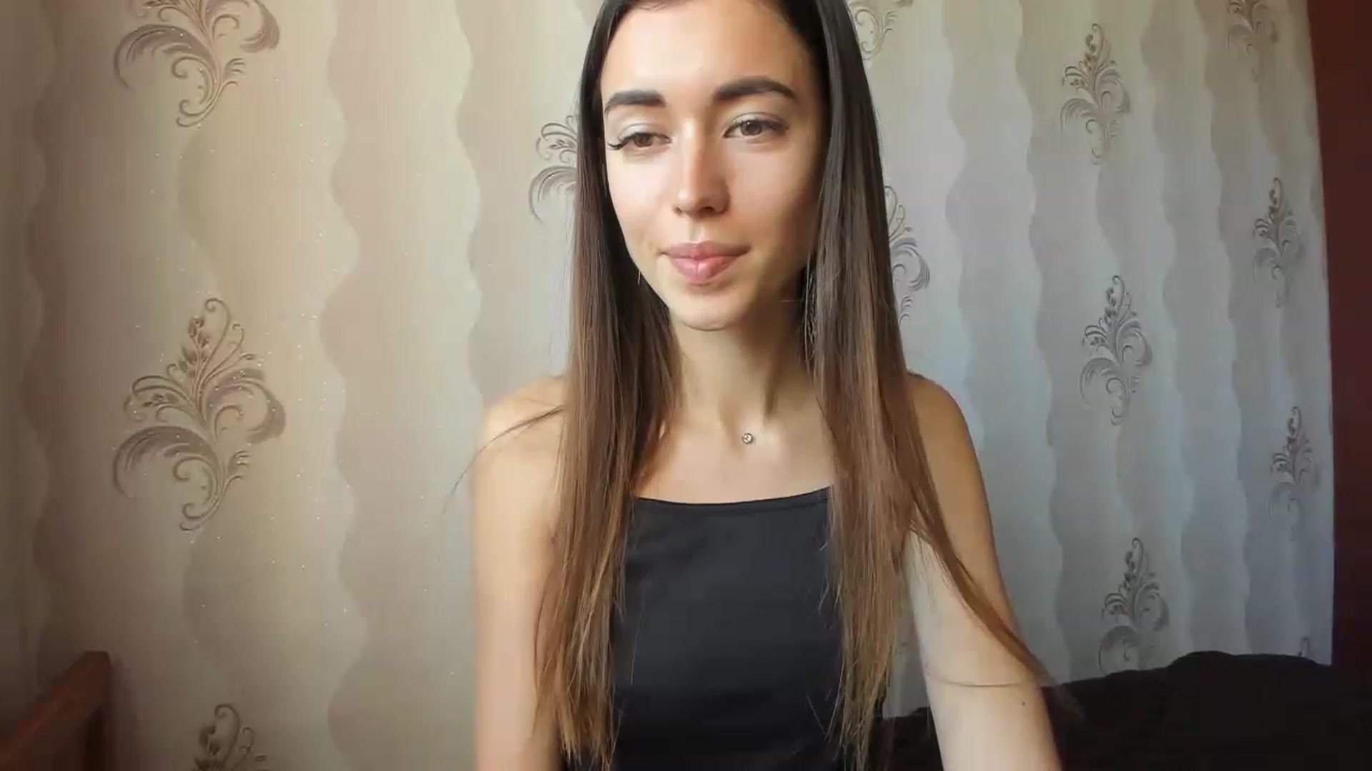 Gallery image thumbnail from Onekiss1's myfreecams stream on, 05/02/2023, 07:09 image 3 of 20