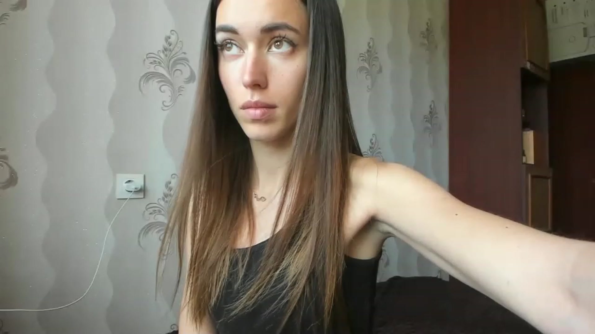 Gallery image thumbnail from Onekiss1's myfreecams stream on, 05/03/2023, 07:52 image 6 of 20