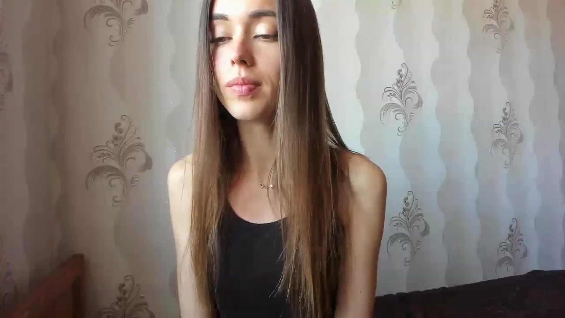 Gallery image thumbnail from Onekiss1's myfreecams stream on, 05/03/2023, 09:35 image 7 of 20
