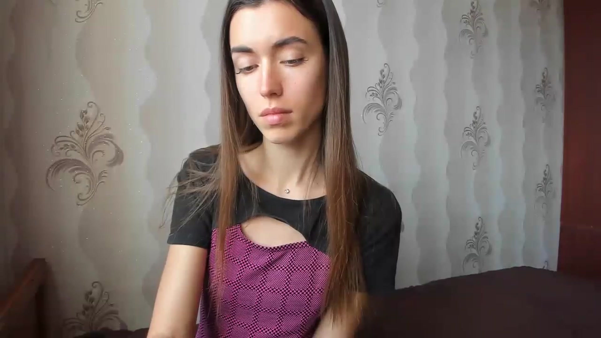 Gallery image thumbnail from Onekiss1's myfreecams stream on, 05/04/2023, 07:04 image 7 of 20