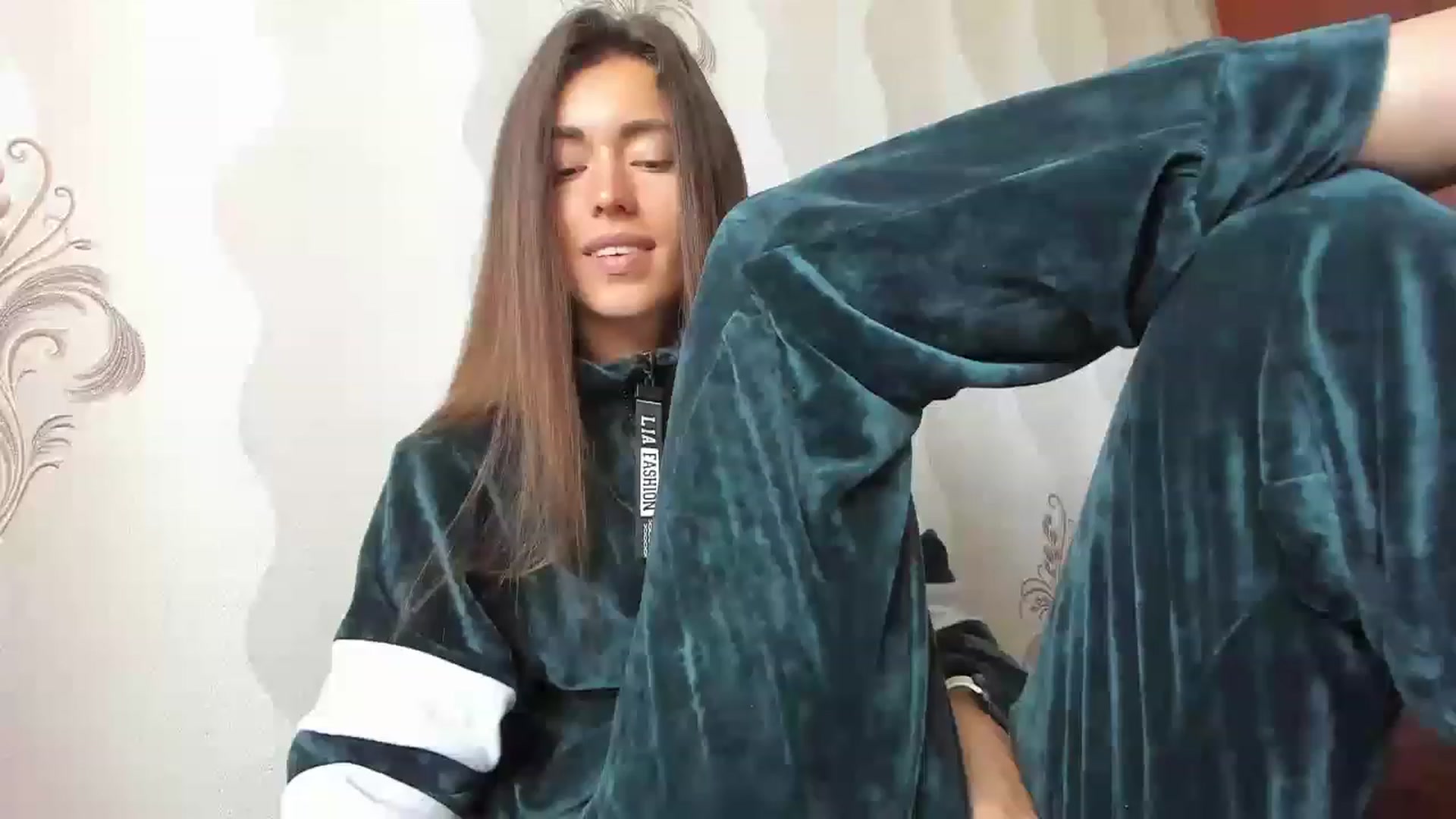 Gallery image thumbnail from Onekiss1's myfreecams stream on, 05/28/2023, 07:17 image 6 of 20